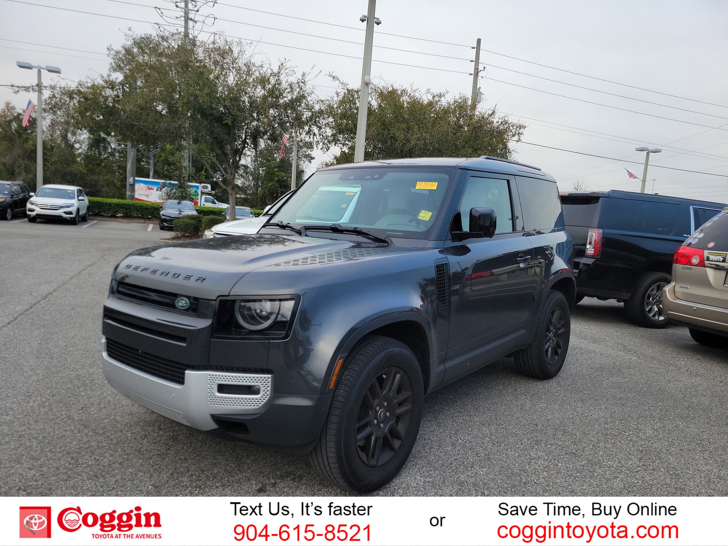 2025 Land Rover Defender S's photo