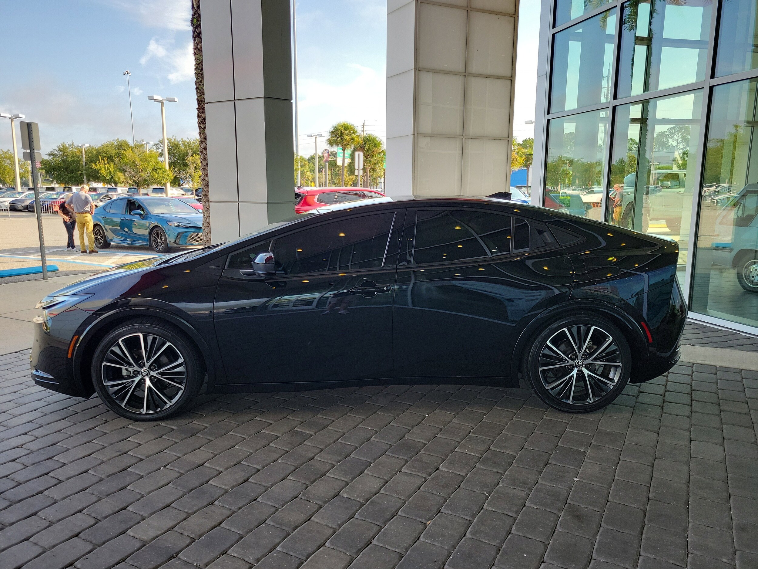 2024 Toyota Prius Limited photo 2