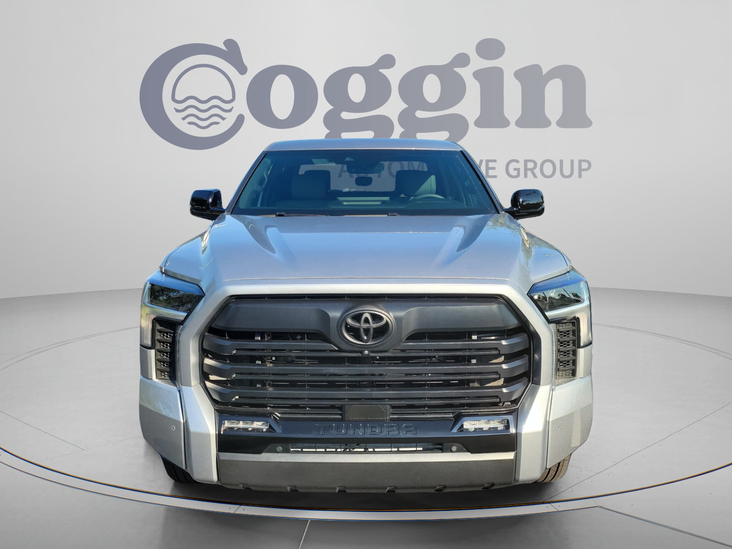 2025 Toyota Tundra Limited - Photo 6
