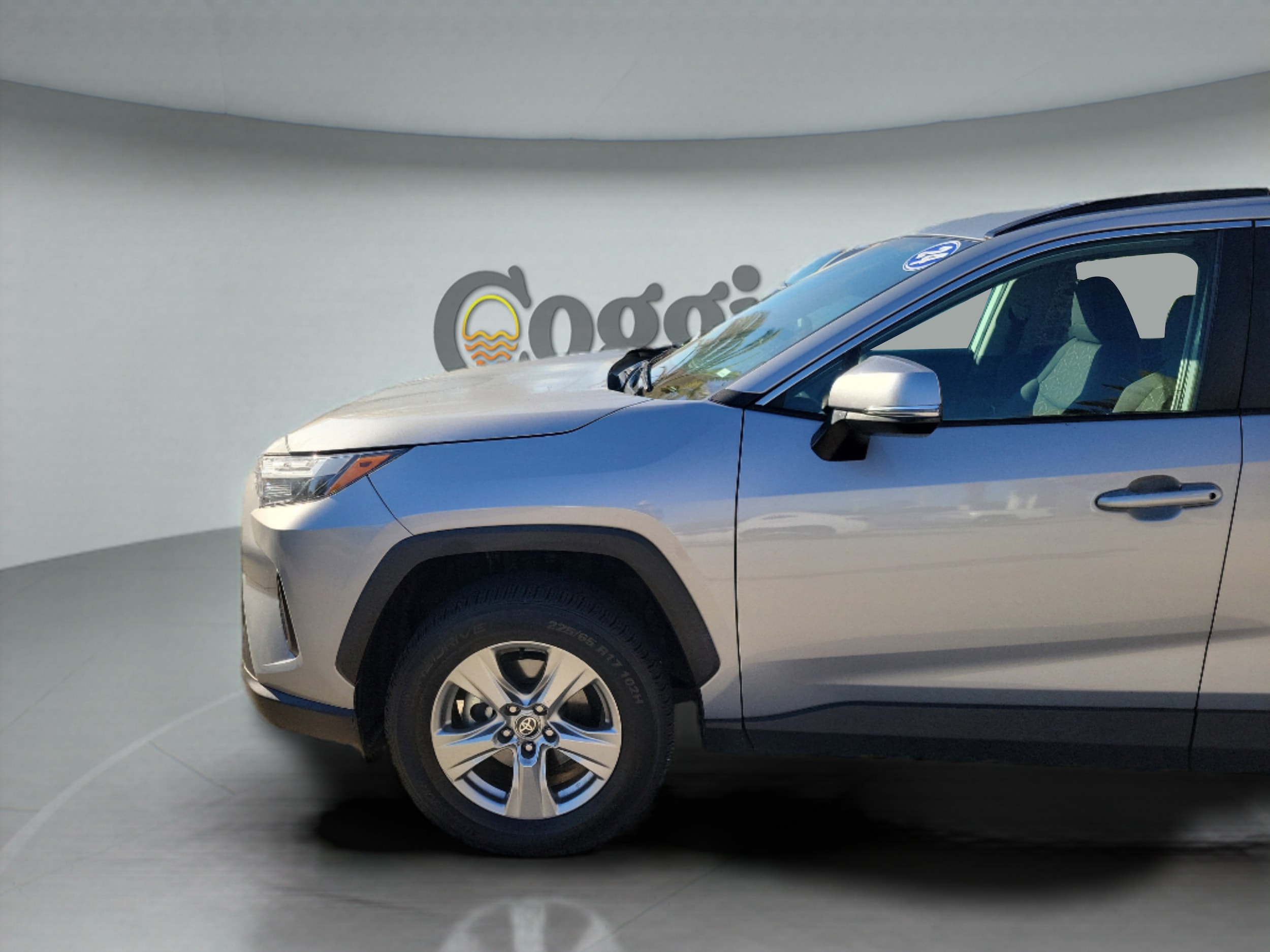 2024 Toyota RAV4 XLE - Photo 30