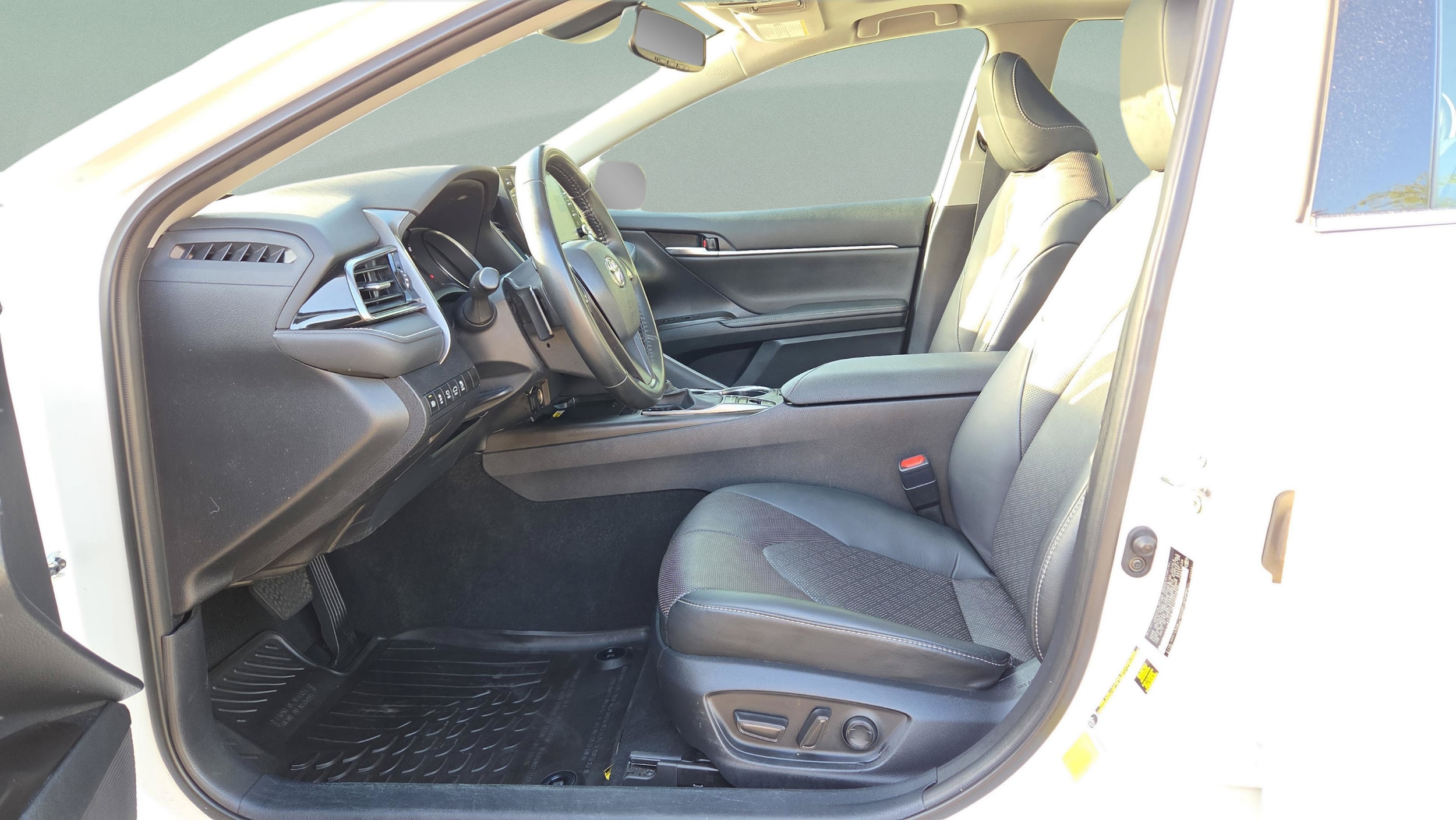 2023 Toyota Camry XSE - Photo 10