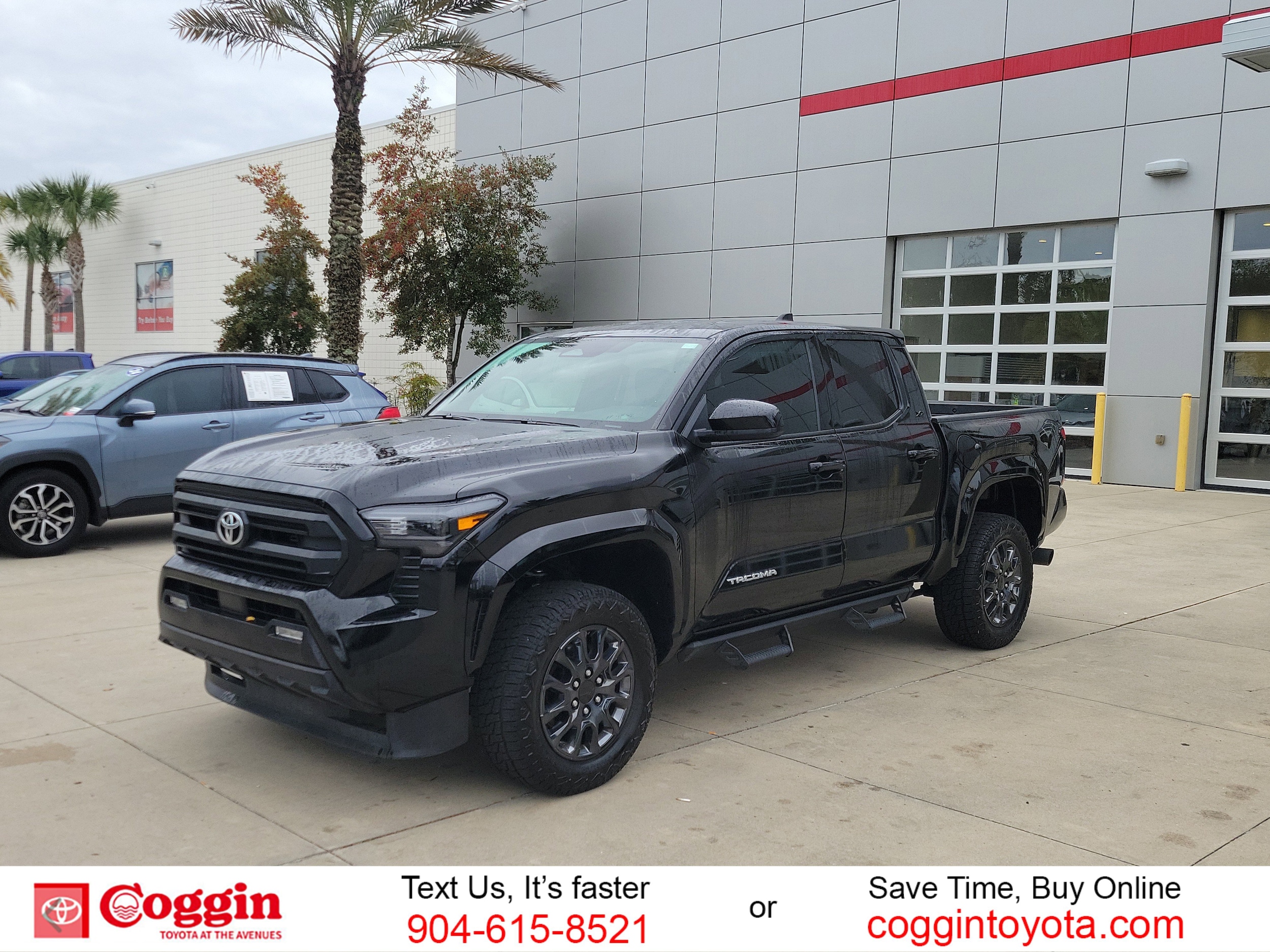 2025 Toyota Tacoma SR5's photo