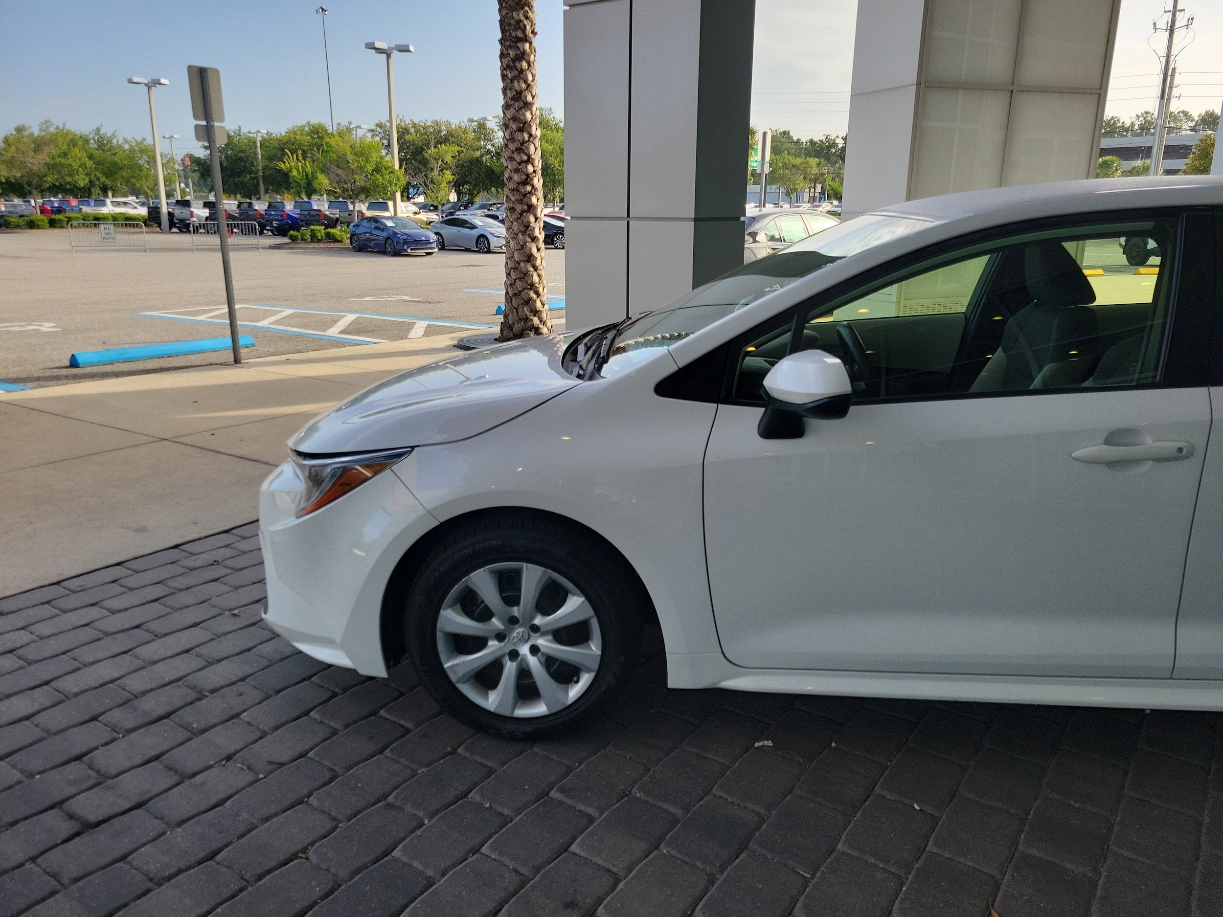 Used 2021 Toyota Corolla LE with VIN JTDEPMAE7MJ188941 for sale in Jacksonville, FL