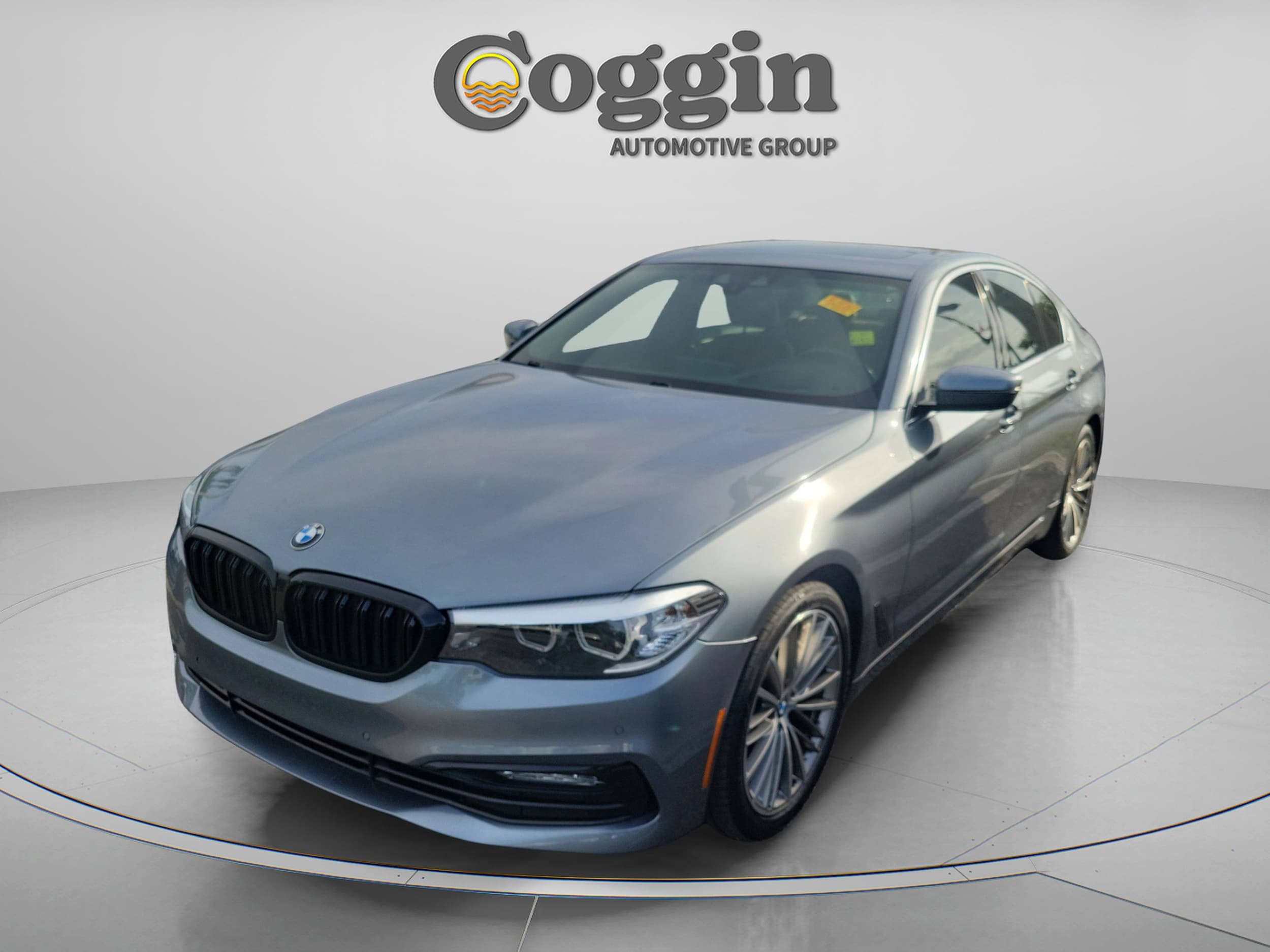 2018 BMW 5 Series 530i Sedan's photo