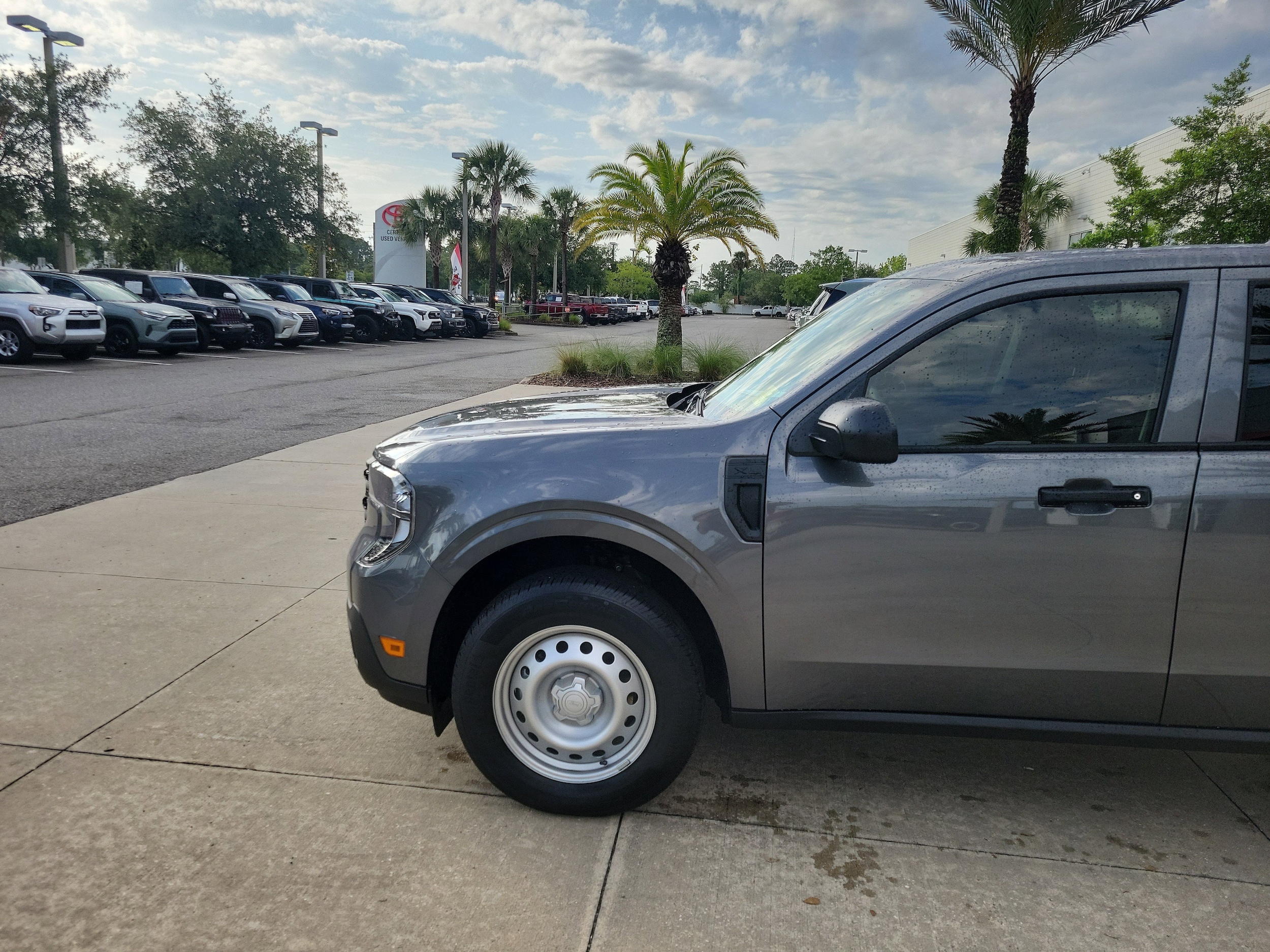 Used 2025 Ford Maverick XL with VIN 3FTTW8A33SRA59842 for sale in Jacksonville, FL