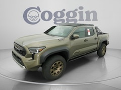 2026 Toyota Tacoma i-FORCE MAX Trailhunter Truck Double Cab