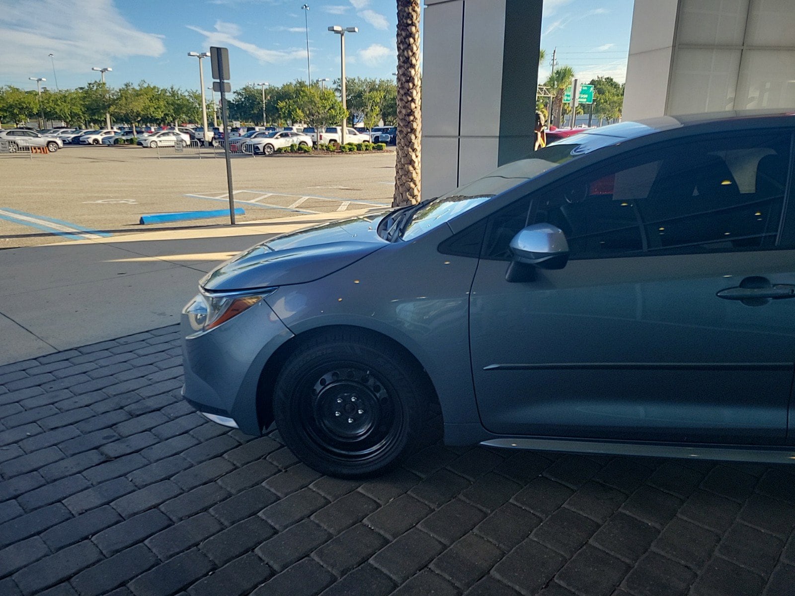 Used 2021 Toyota Corolla LE with VIN JTDEPMAE2MJ142370 for sale in Jacksonville, FL