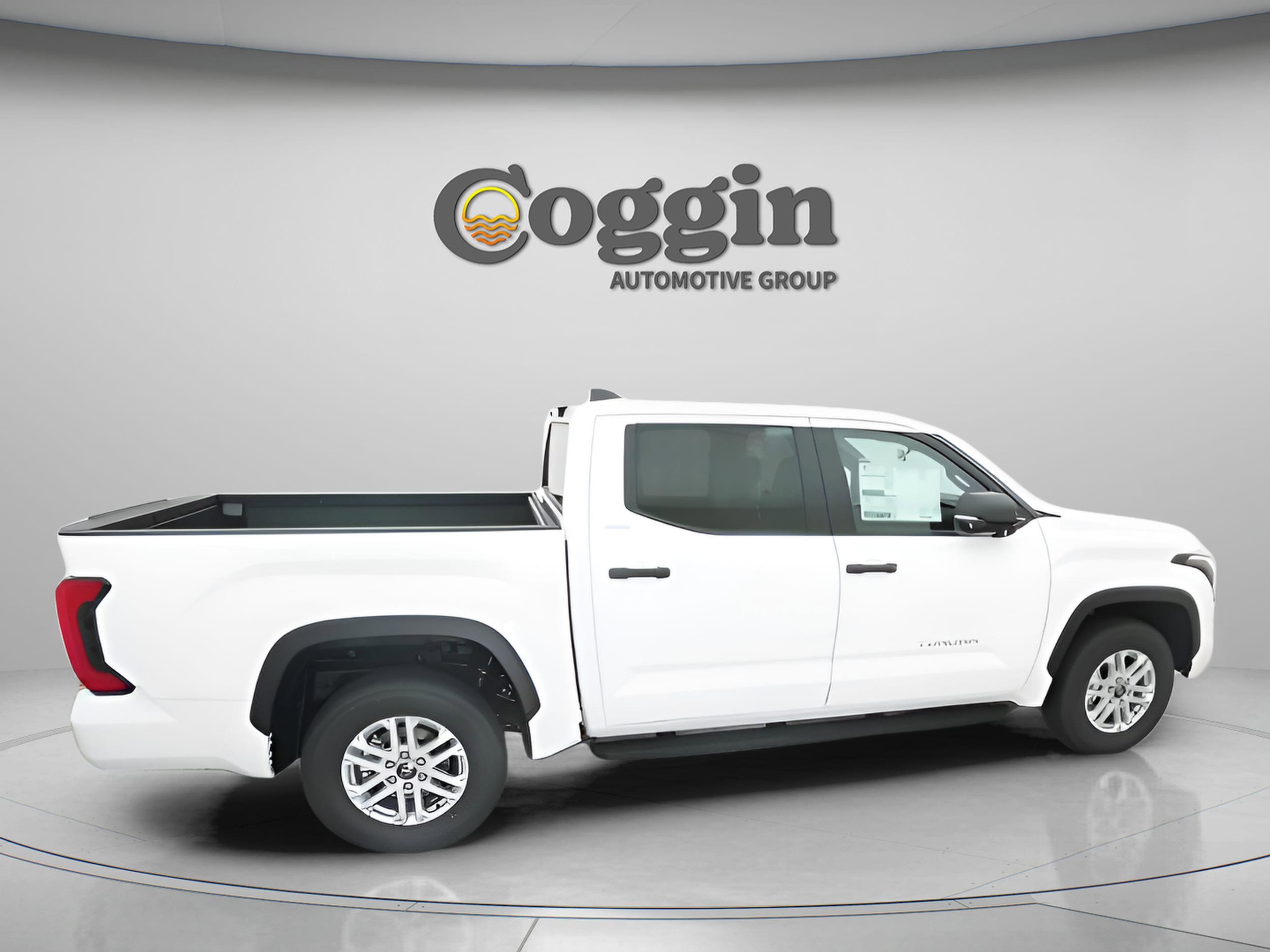 2026 Toyota Tundra SR5 - Photo 22