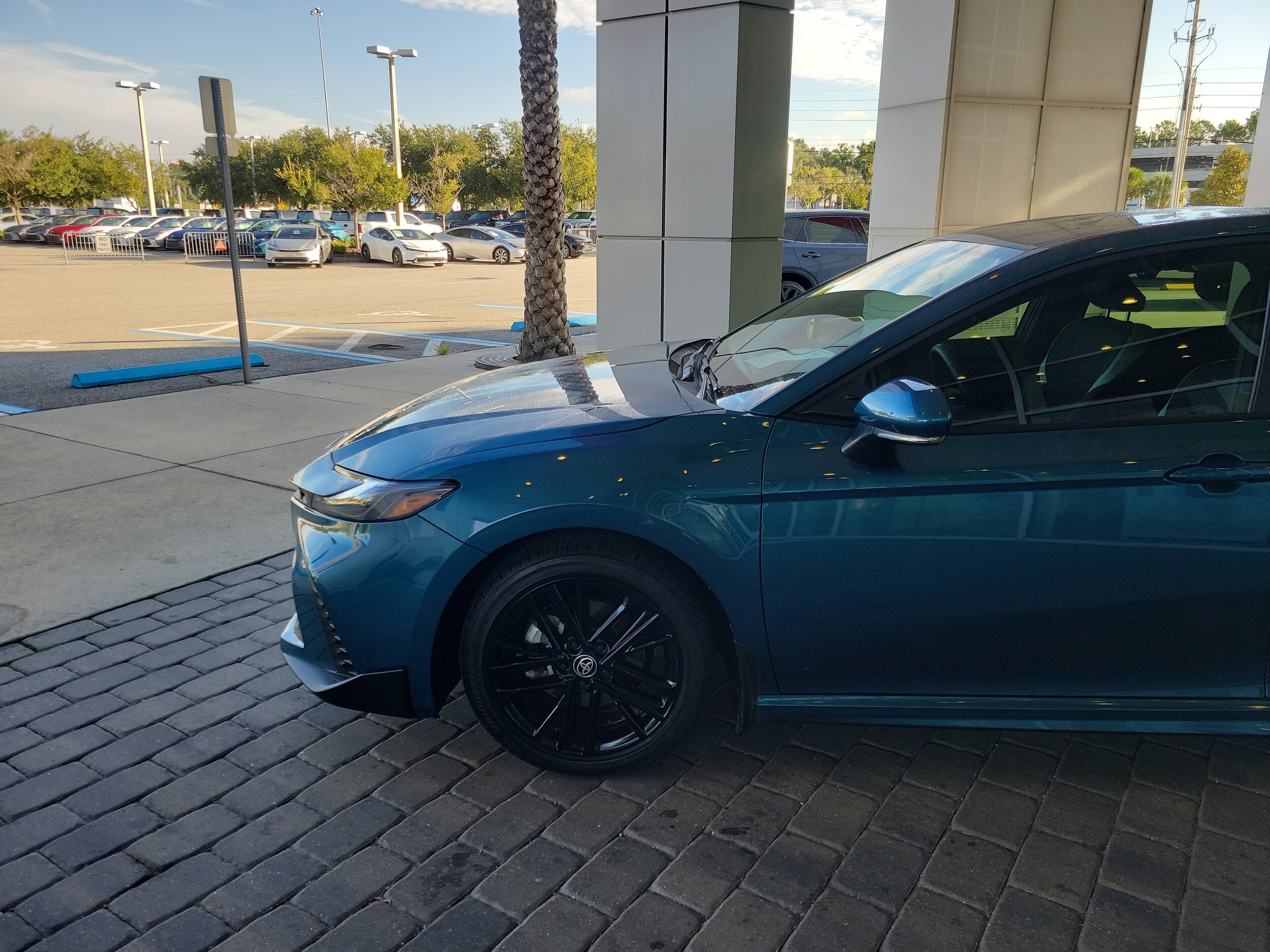 2025 Toyota Camry SE photo 2