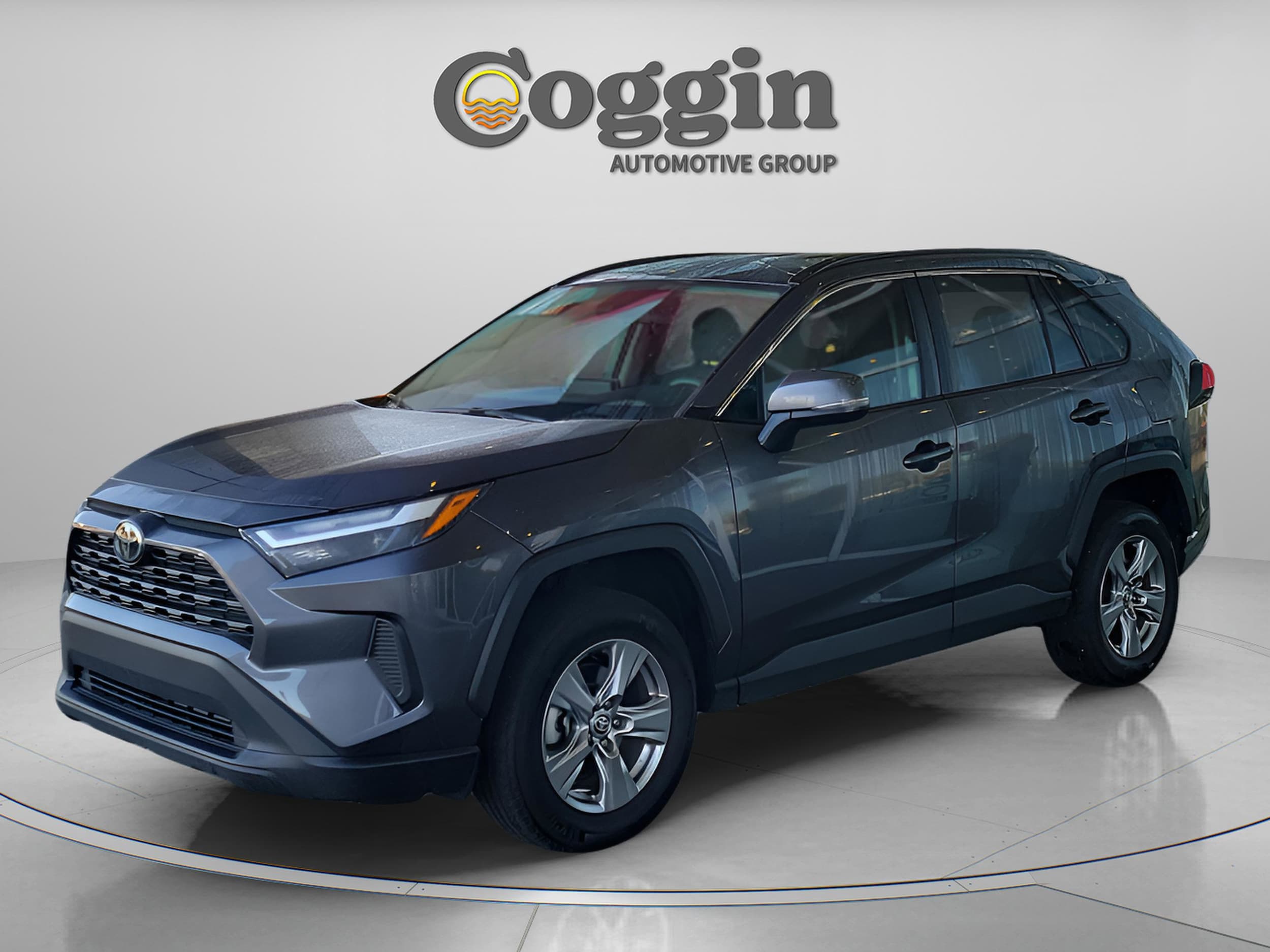 Used 2024 Toyota RAV4 XLE with VIN 2T3W1RFVXRW324600 for sale in Northfield, Minnesota