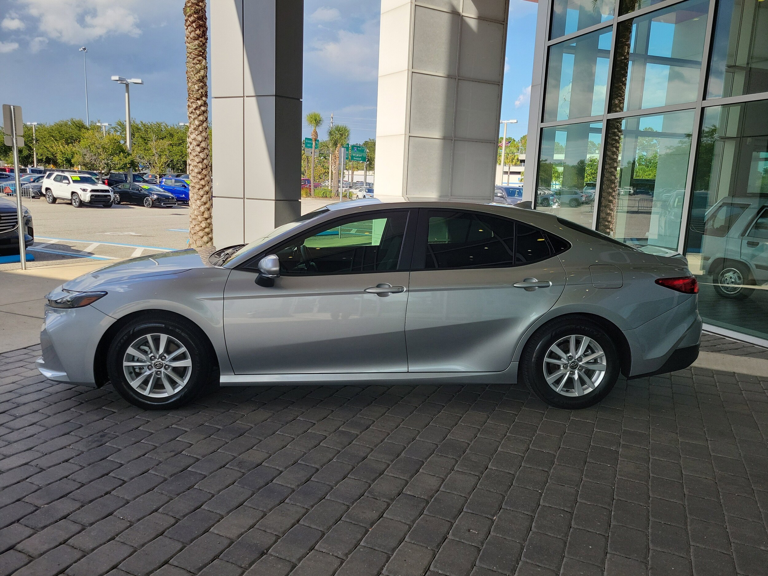 2025 Toyota Camry LE photo 2