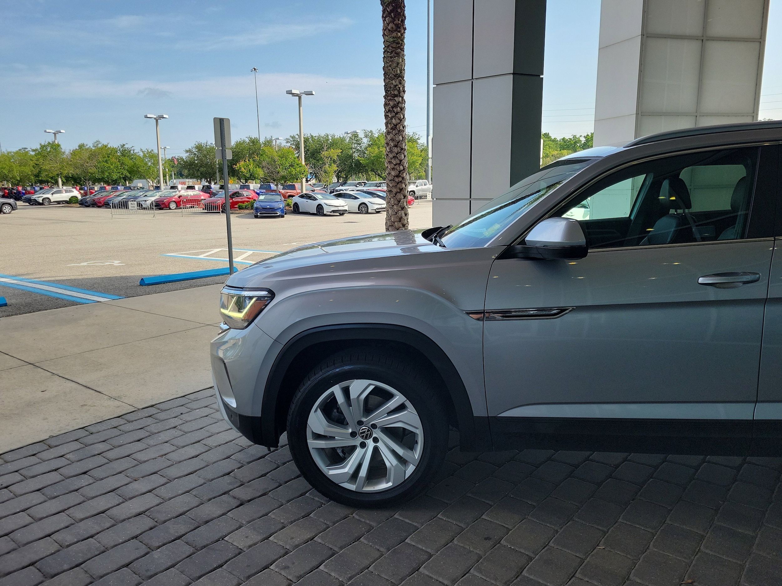 Used 2020 Volkswagen Atlas Cross Sport SEL with VIN 1V2ME2CA5LC219184 for sale in Jacksonville, FL