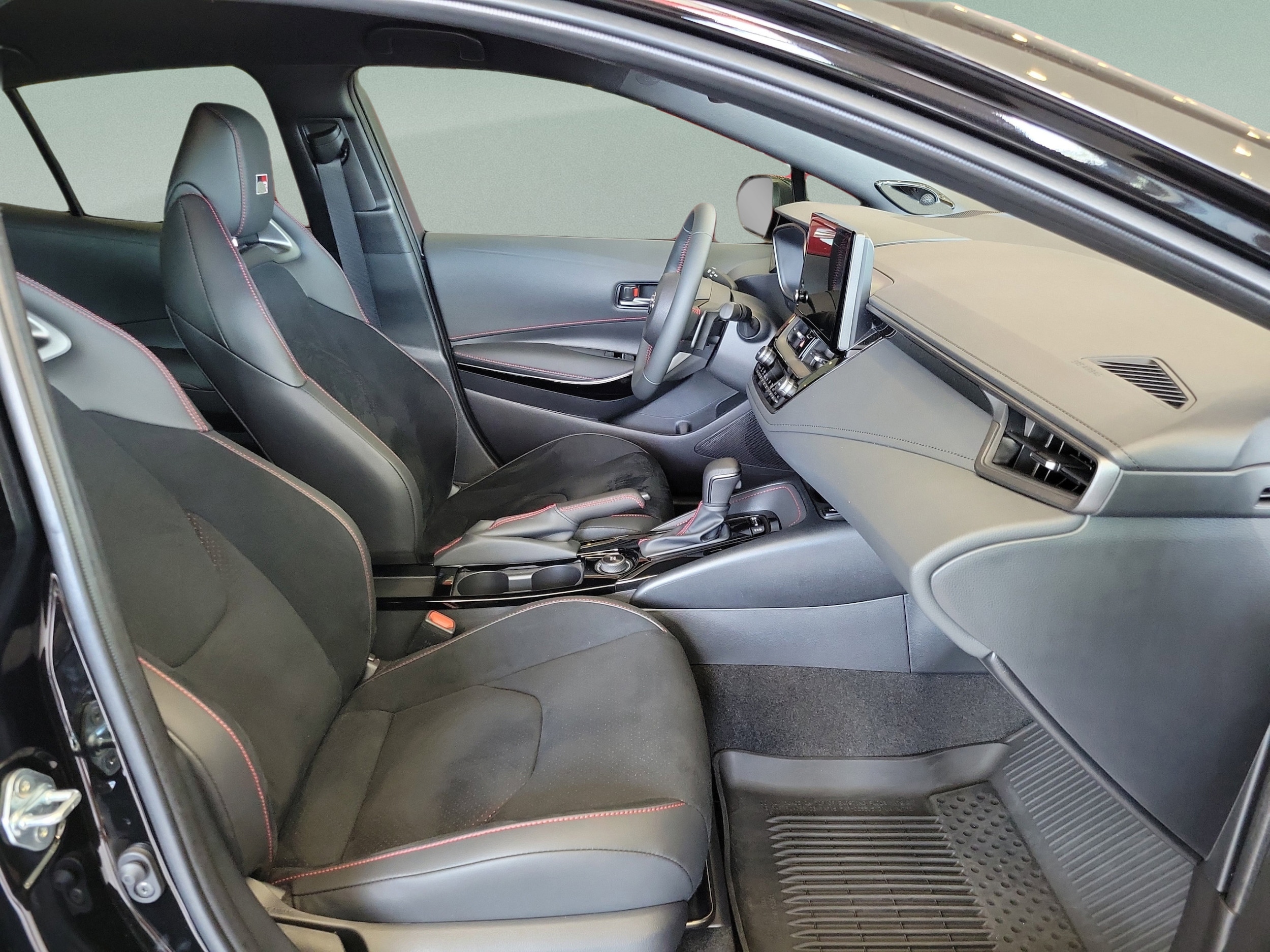 2026 Toyota GR Corolla Premium Plus - Photo 7