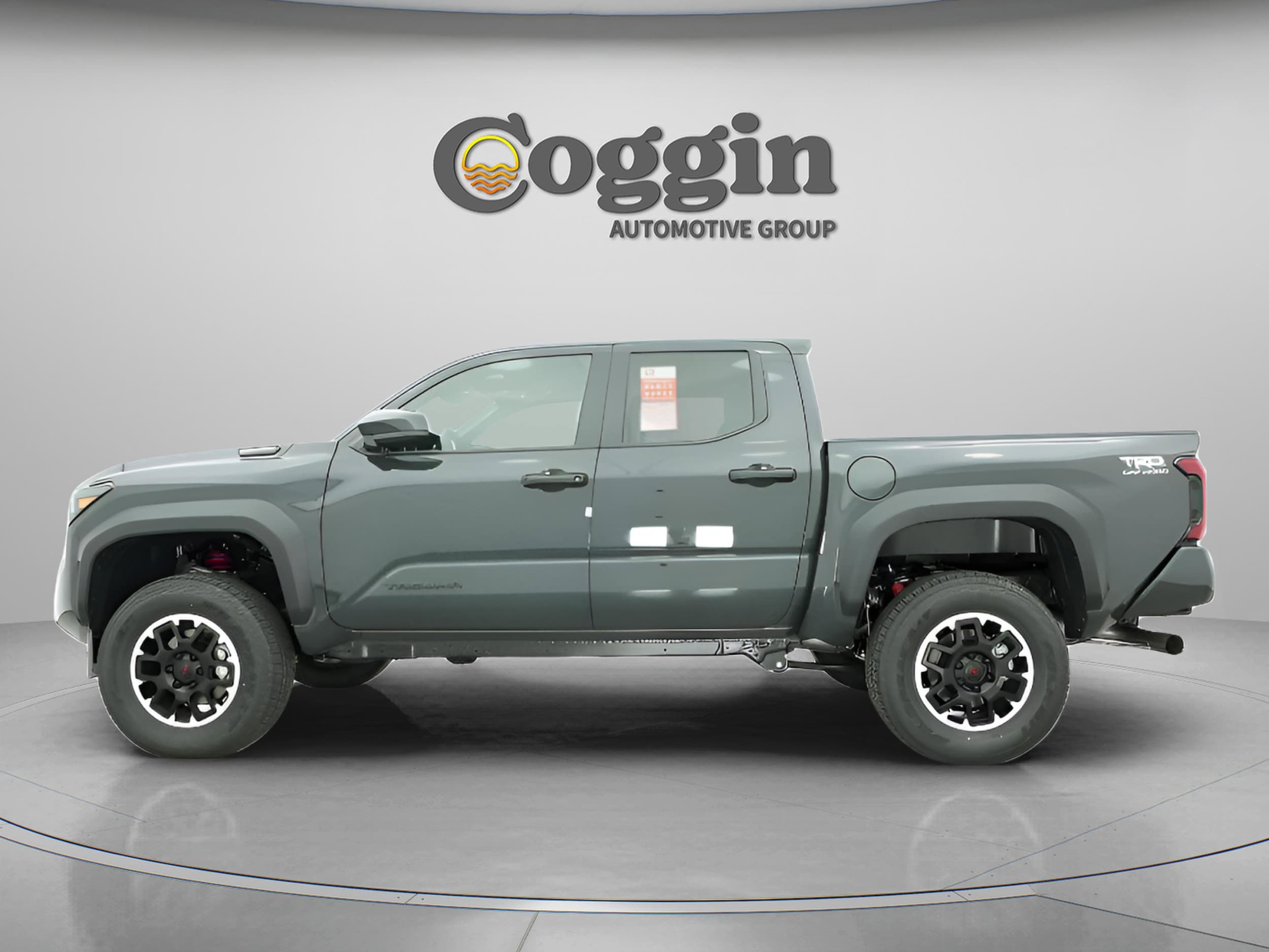 2025 Toyota Tacoma TRD Off Road - Photo 7