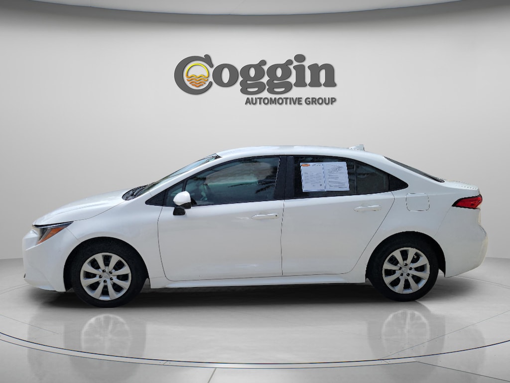 Used 2022 Toyota Corolla LE Sedan