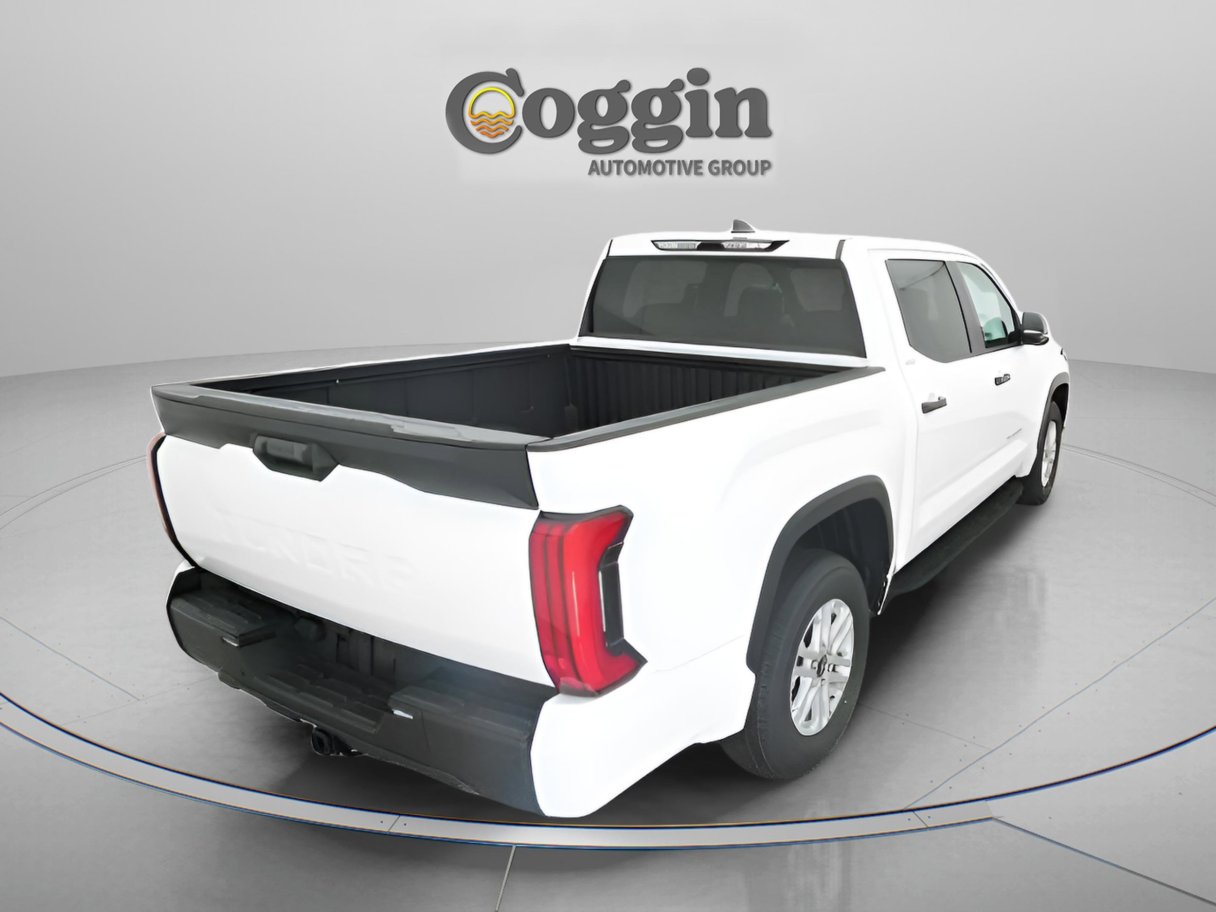 2026 Toyota Tundra SR5 - Photo 18