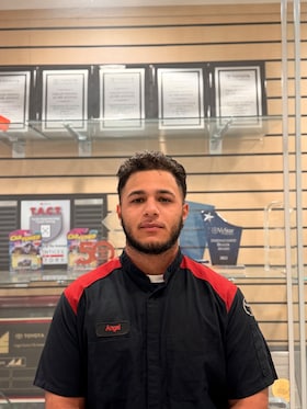 Staff member Angel Abreu from ID_ecd7cfea6e5f