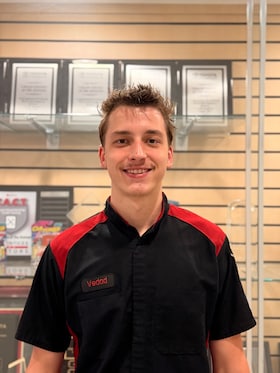 Staff member Vedad Demic from ID_ecd7cfea6e5f