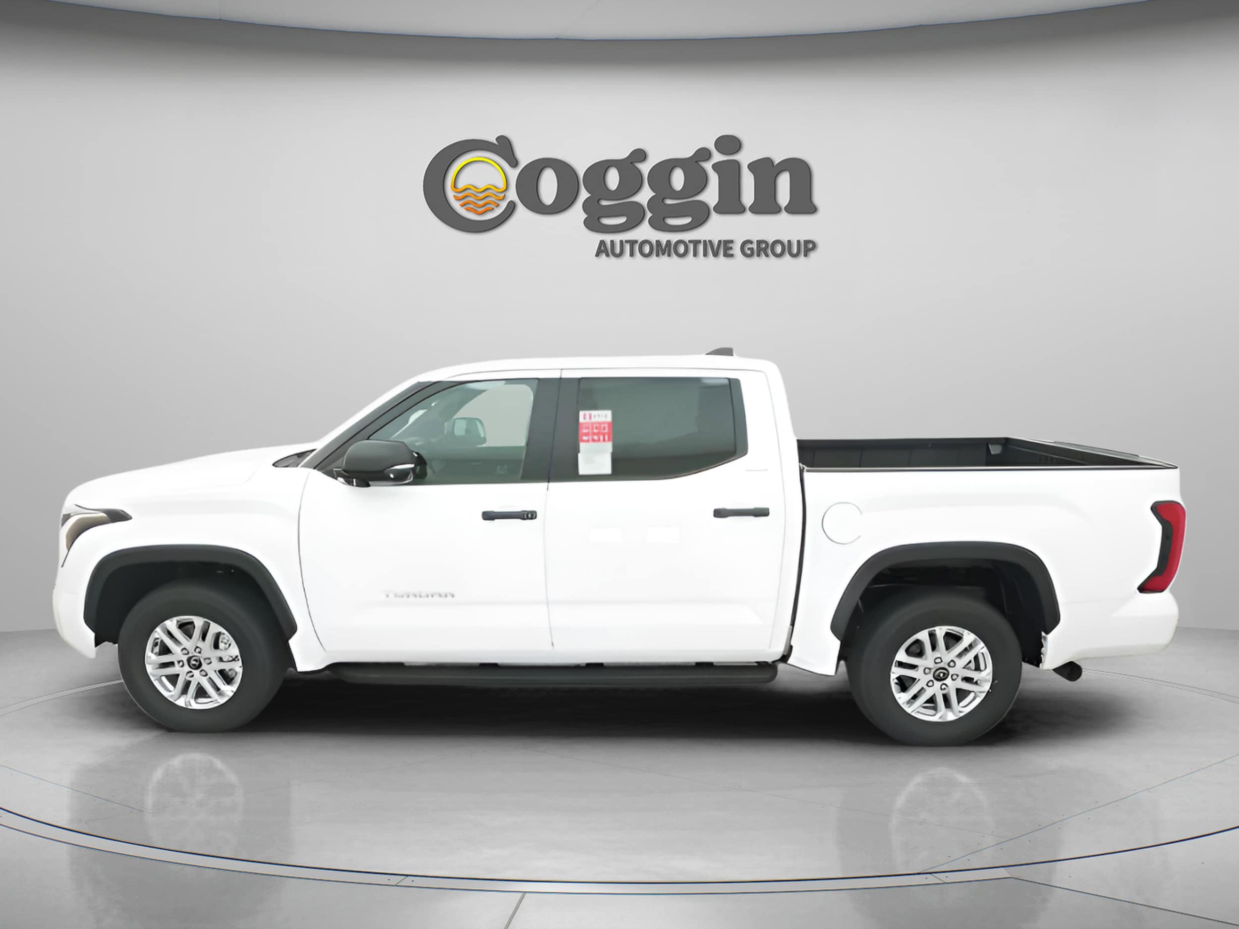 2026 Toyota Tundra SR5 - Photo 6