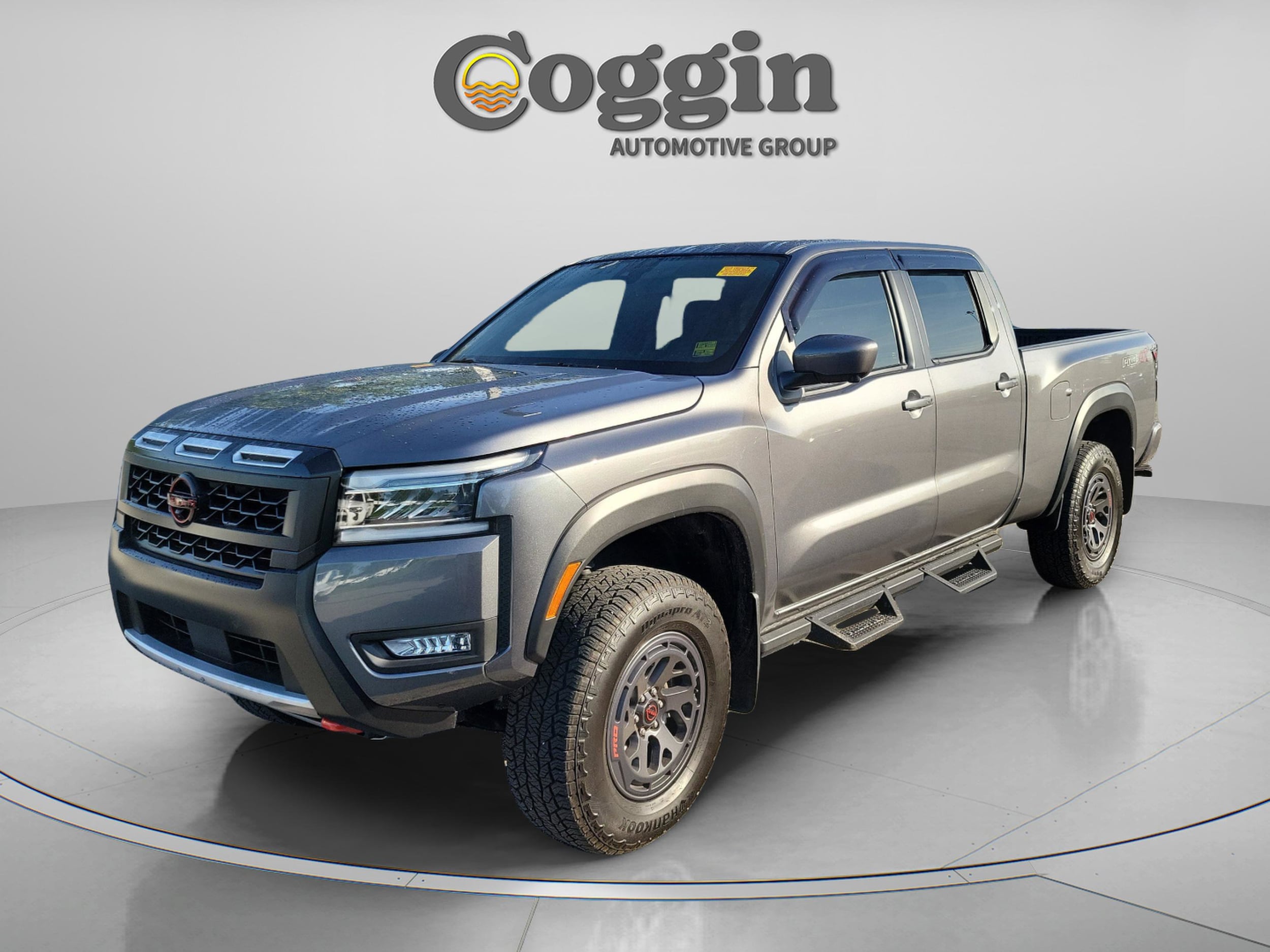2025 Nissan Frontier PRO-4X Crew Cab 4X4 LWB's photo