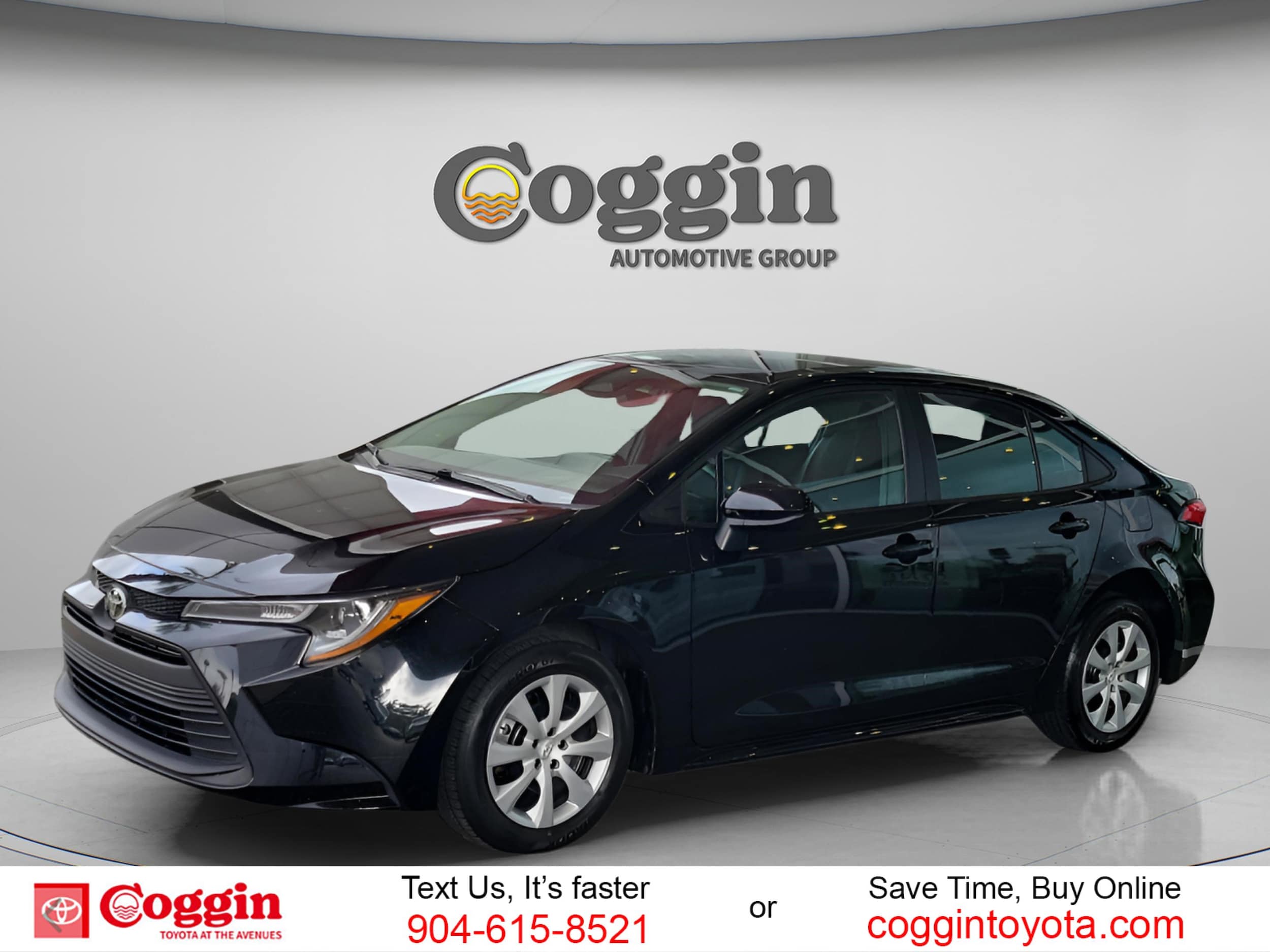 2024 Toyota Corolla LE's photo