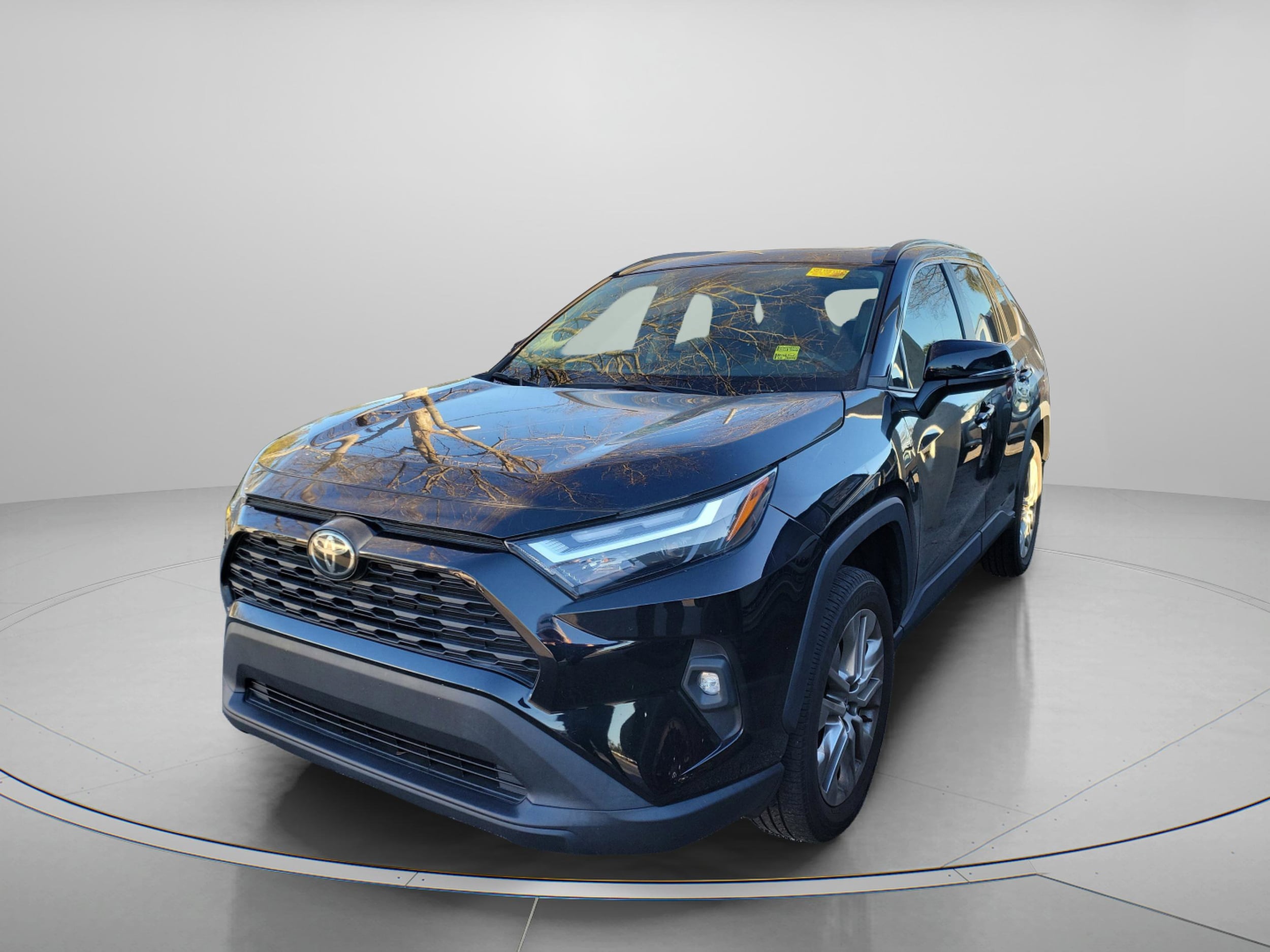 Used 2022 Toyota RAV4 XLE Premium with VIN 2T3C1RFV2NW226335 for sale in Kansas City