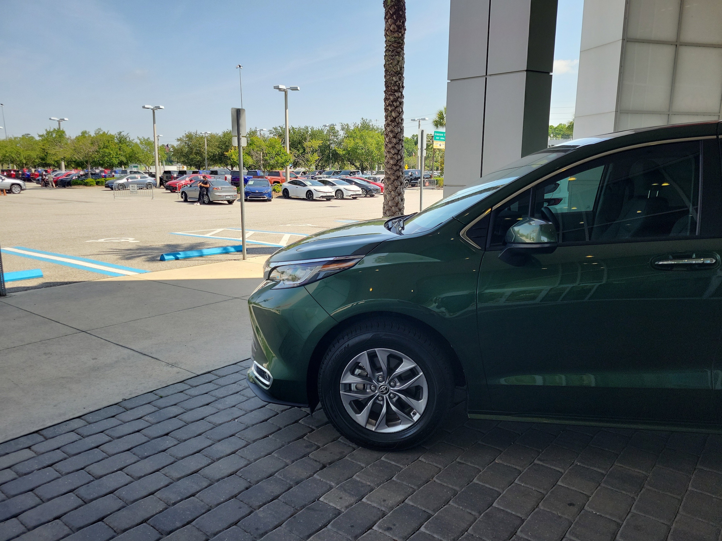 Certified 2023 Toyota Sienna XLE with VIN 5TDYRKEC1PS175405 for sale in Jacksonville, FL