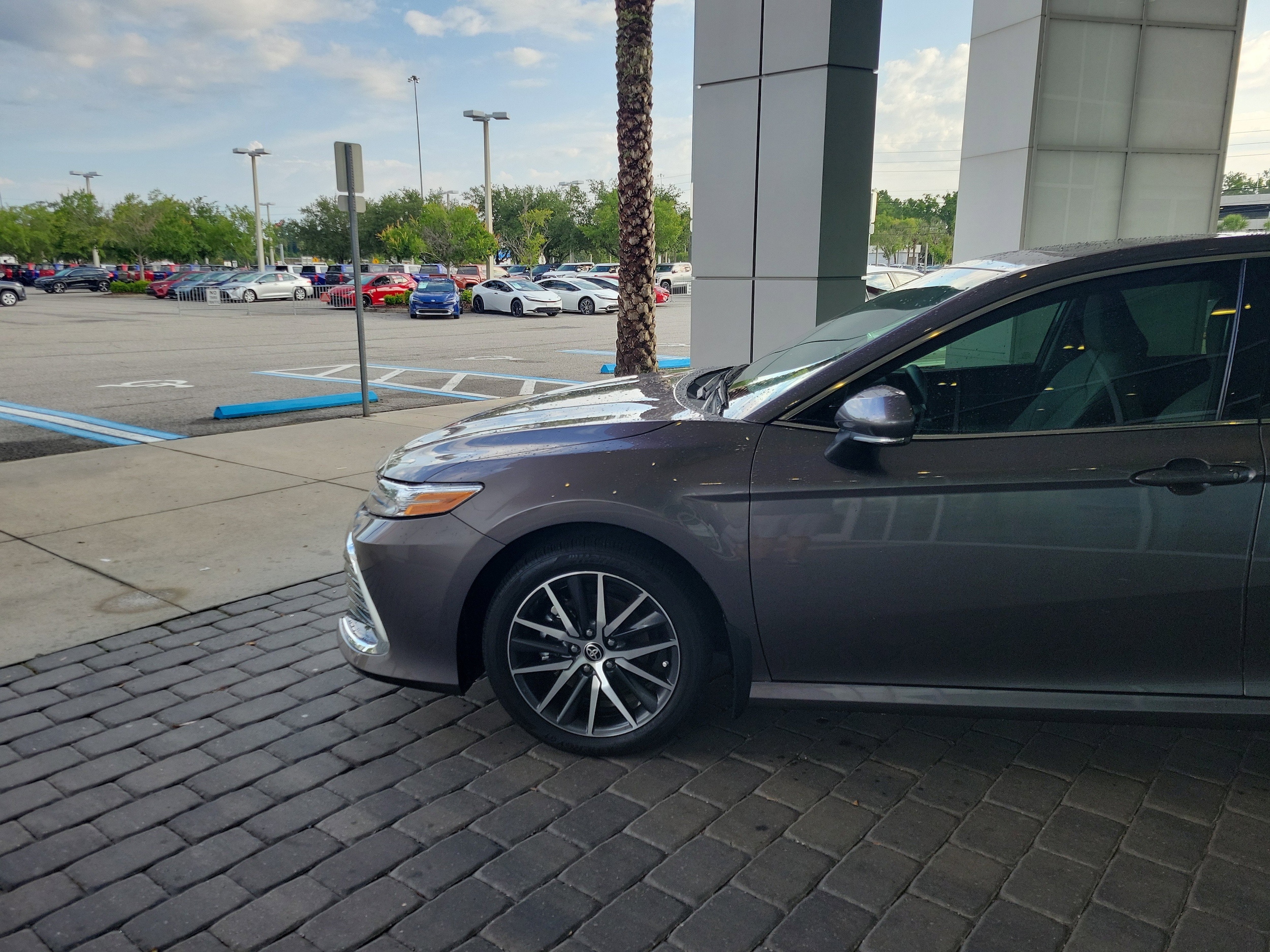 Used 2024 Toyota Camry XLE with VIN 4T1F31AK4RU068889 for sale in Jacksonville, FL