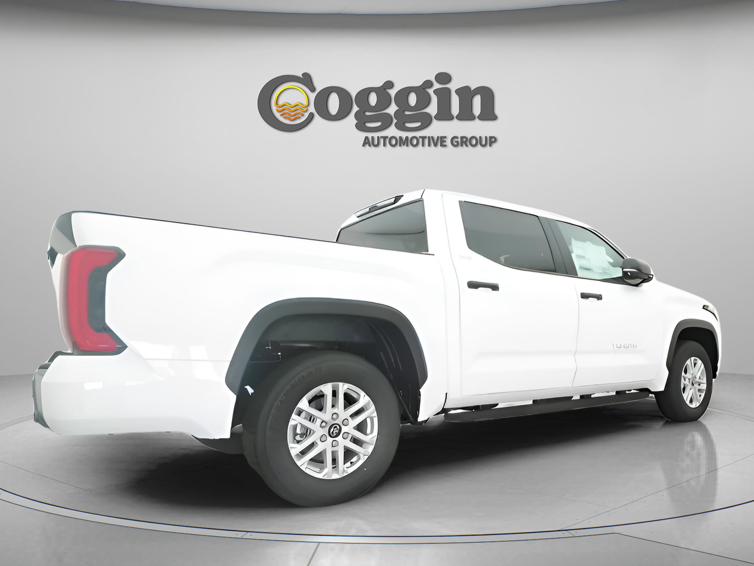 2026 Toyota Tundra SR5 - Photo 19