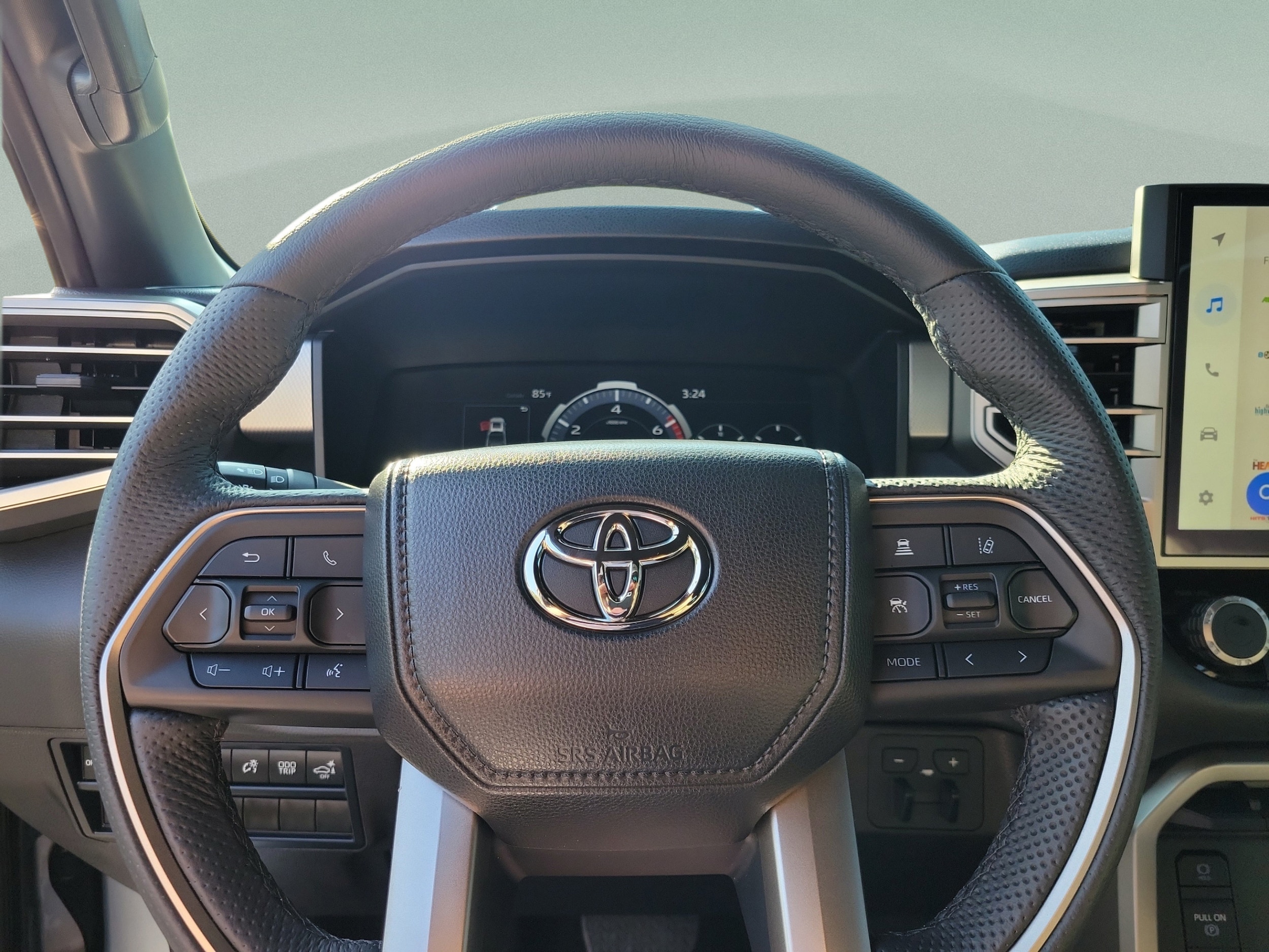 2025 Toyota Tundra Limited - Photo 13