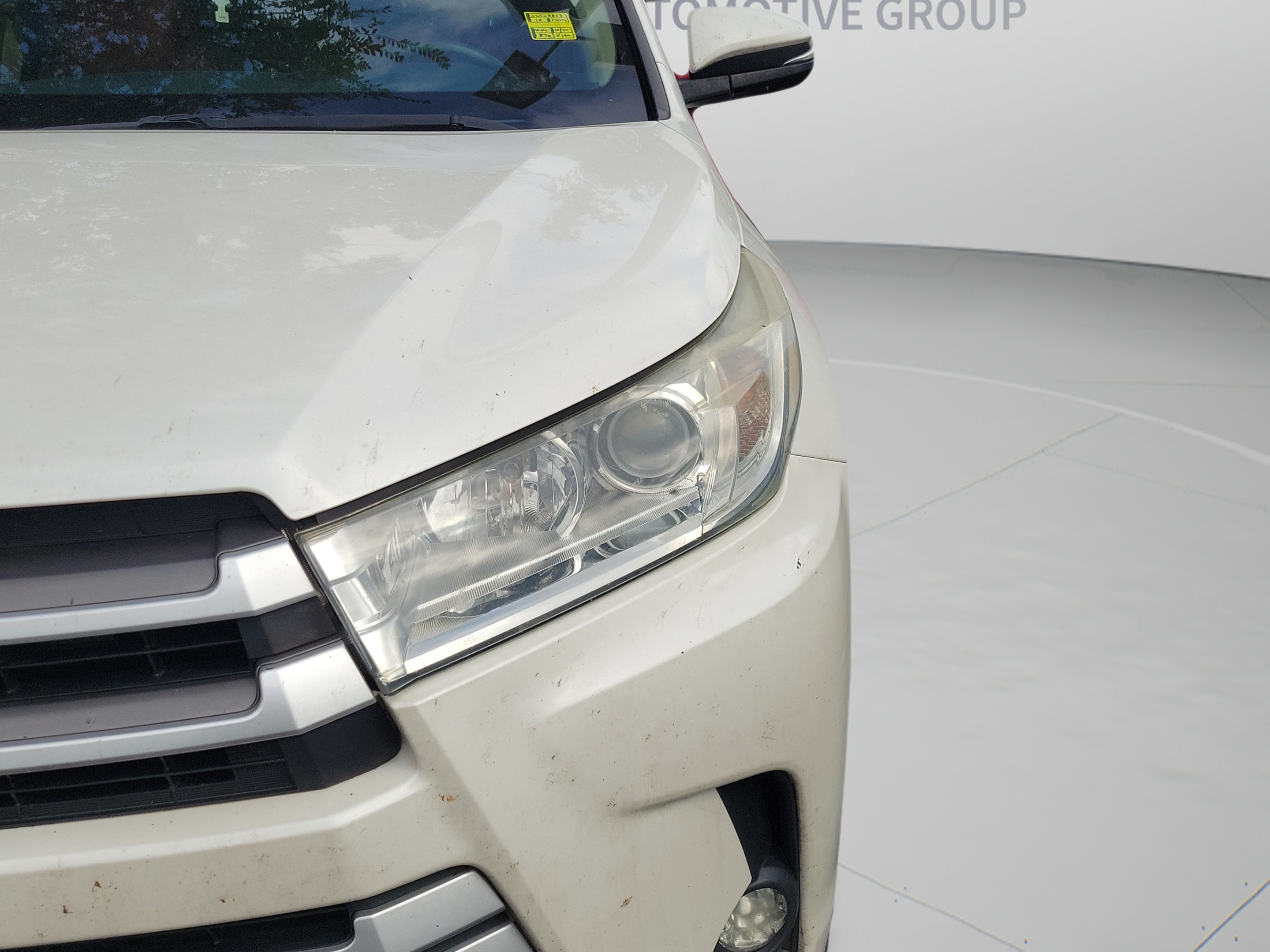 Used 2018 Toyota Highlander SE V6 SUV