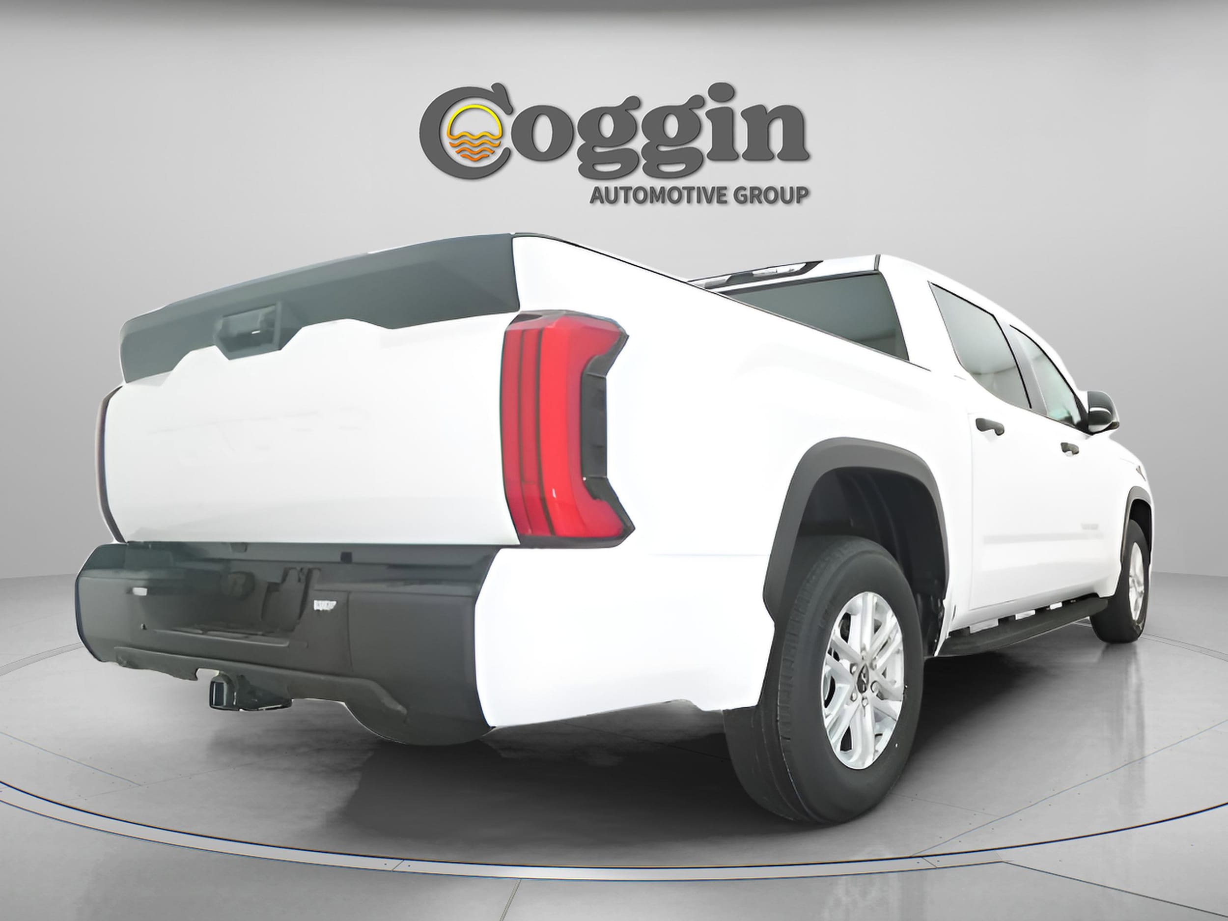 2026 Toyota Tundra SR5 - Photo 17