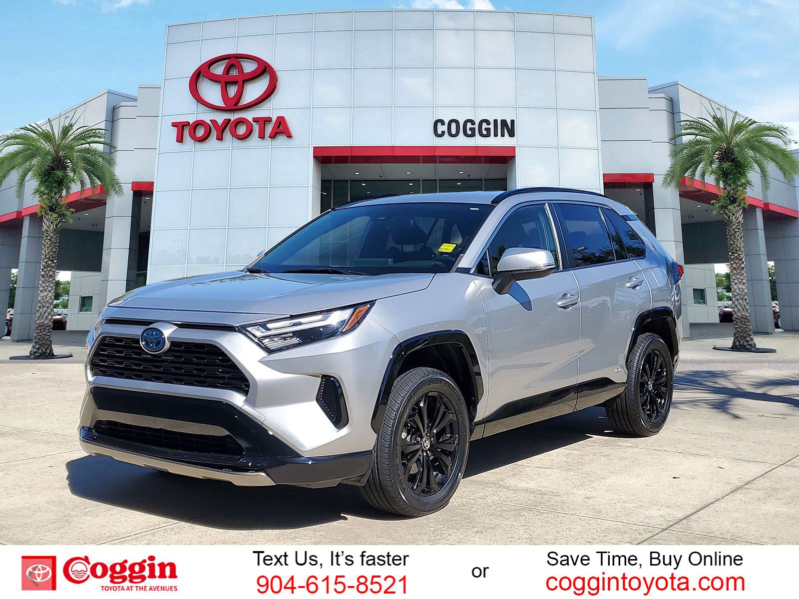 2022 Toyota RAV4 SE's photo