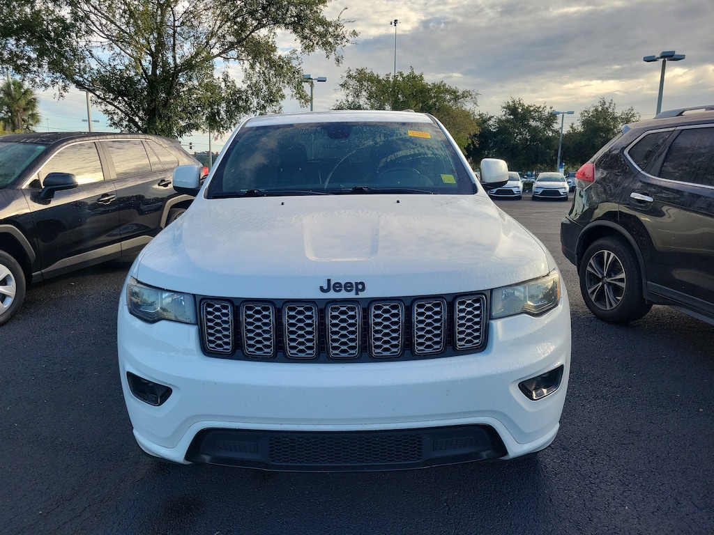 Used 2021 Jeep Grand Cherokee Laredo SUV