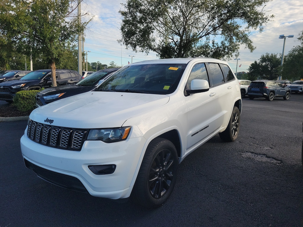 Used 2021 Jeep Grand Cherokee Laredo SUV