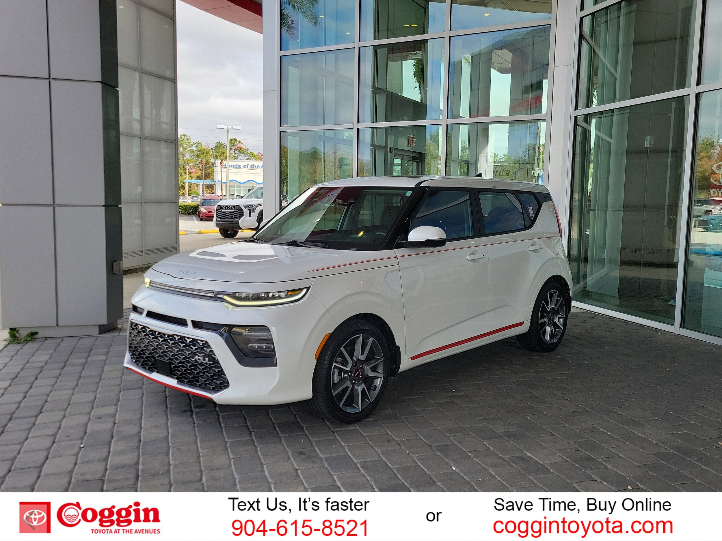 2022 Kia Soul Turbo's photo