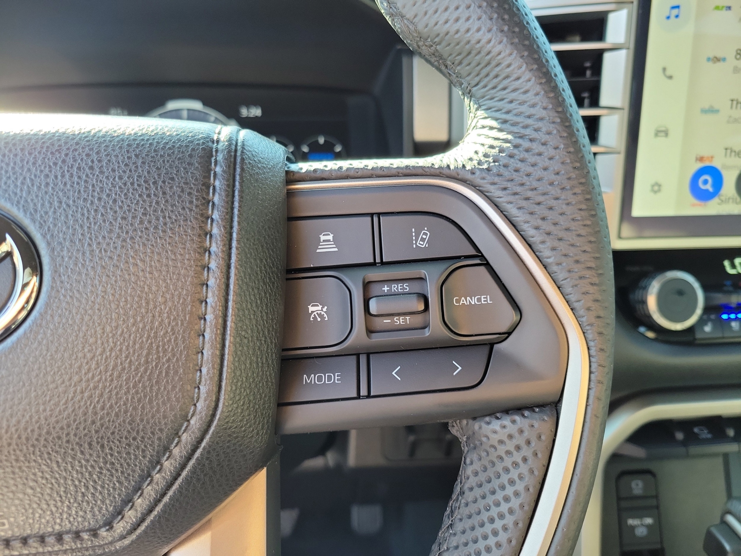 2025 Toyota Tundra Limited - Photo 15