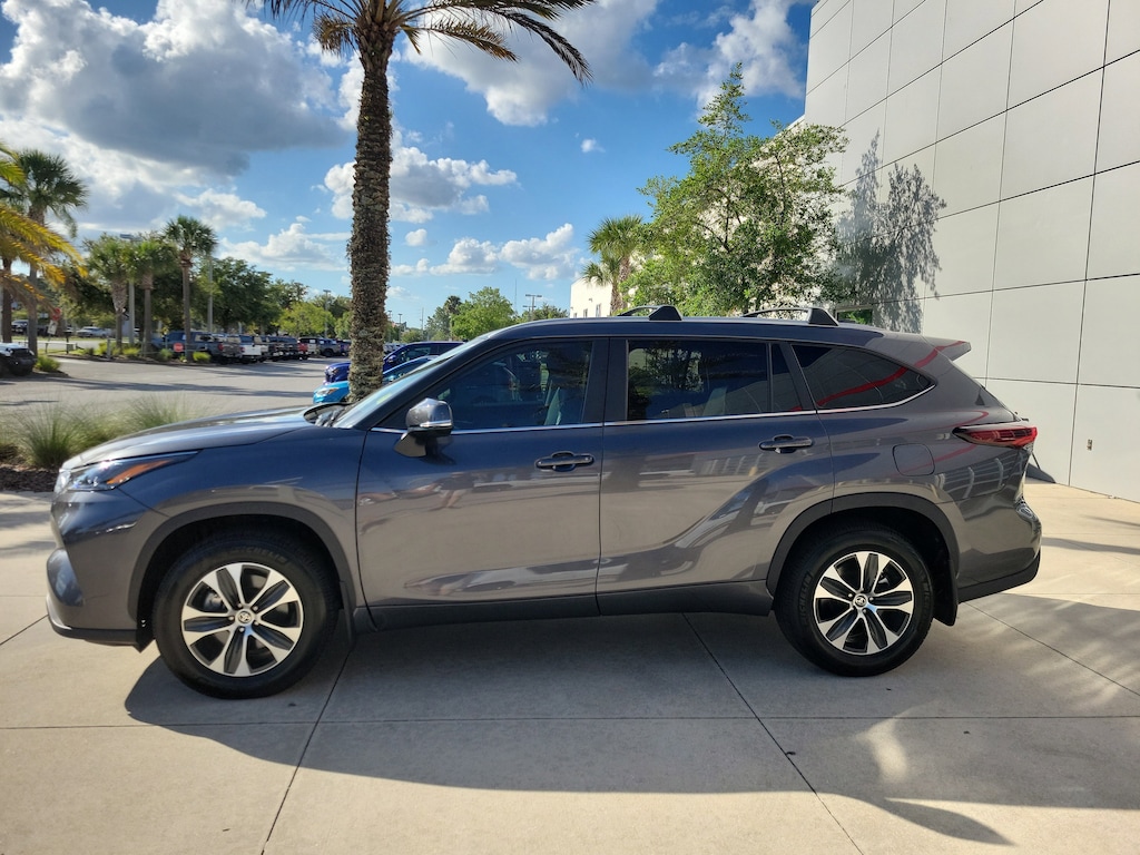 Certified 2025 Toyota Highlander LE SUV
