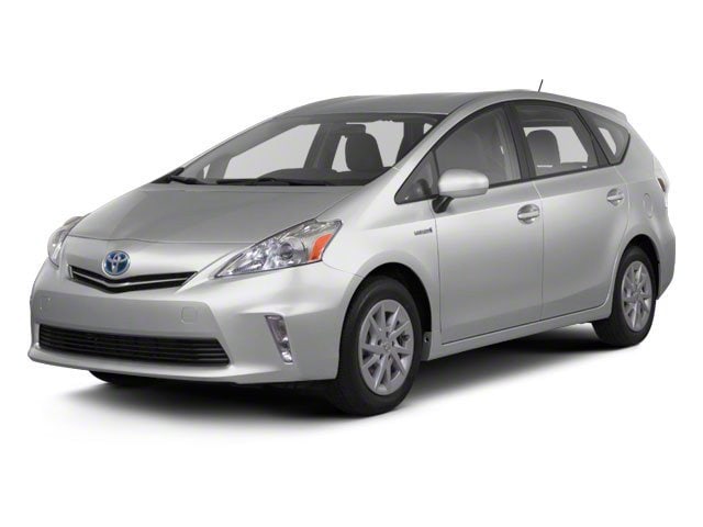 2013 Toyota Prius v Five's photo