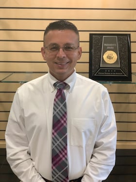 Staff member Elmer Furman from ID_013ef84b01e9