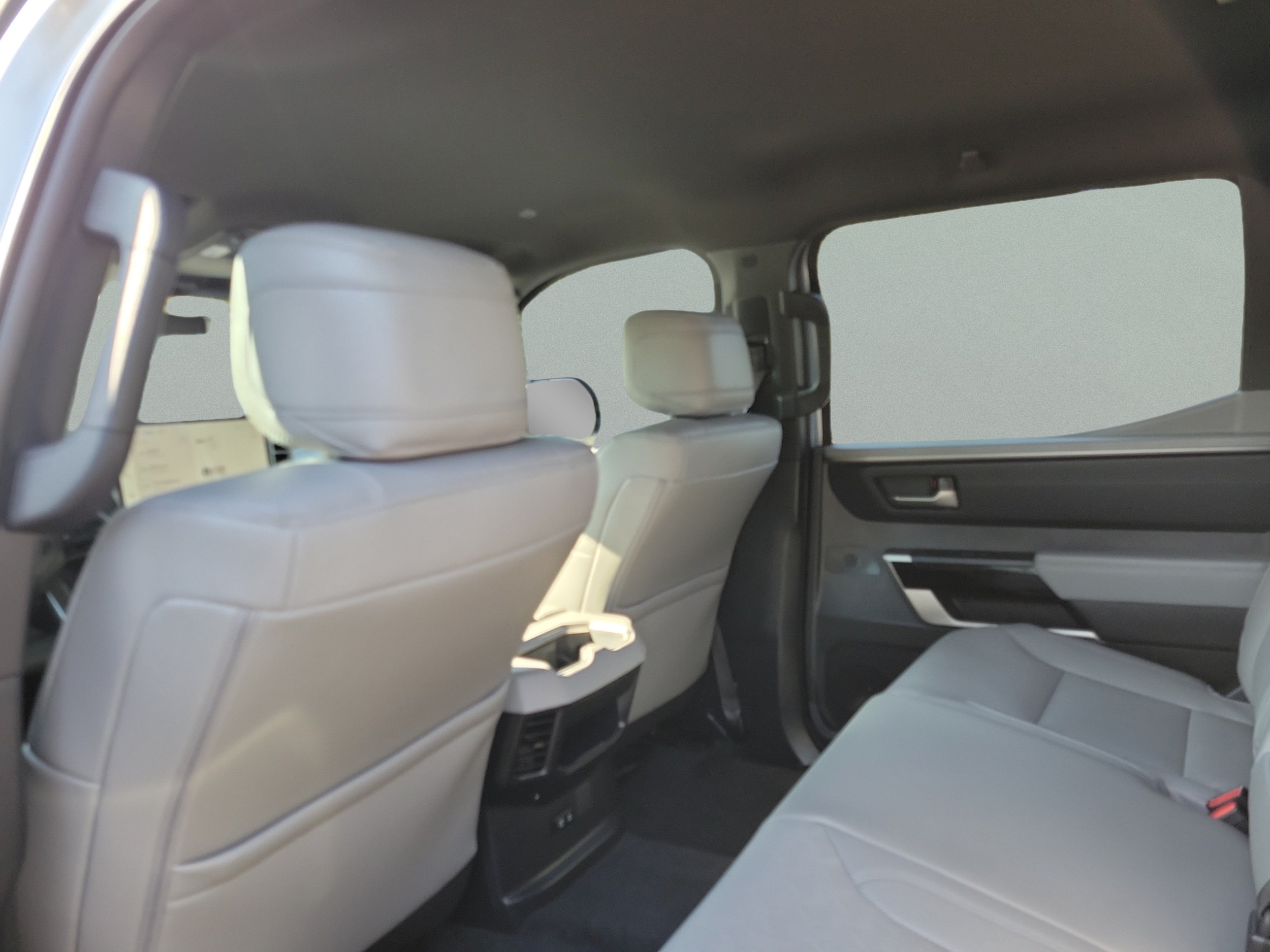 2025 Toyota Tundra Limited - Photo 23