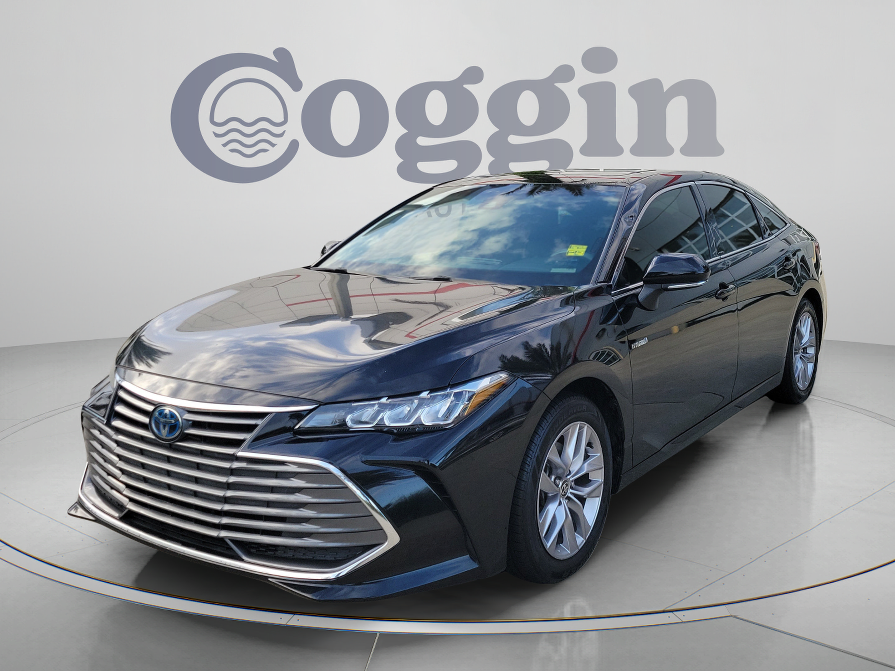 2021 Toyota Avalon Hybrid XLE Sedan