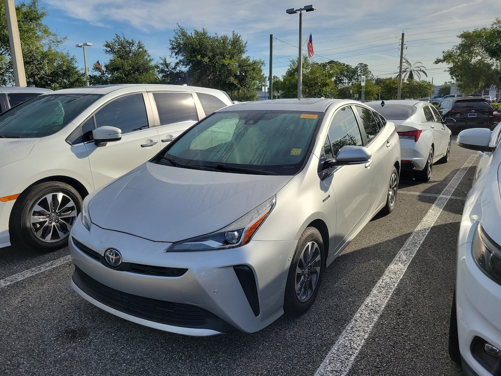 Used 2020 Toyota Prius L Hatchback