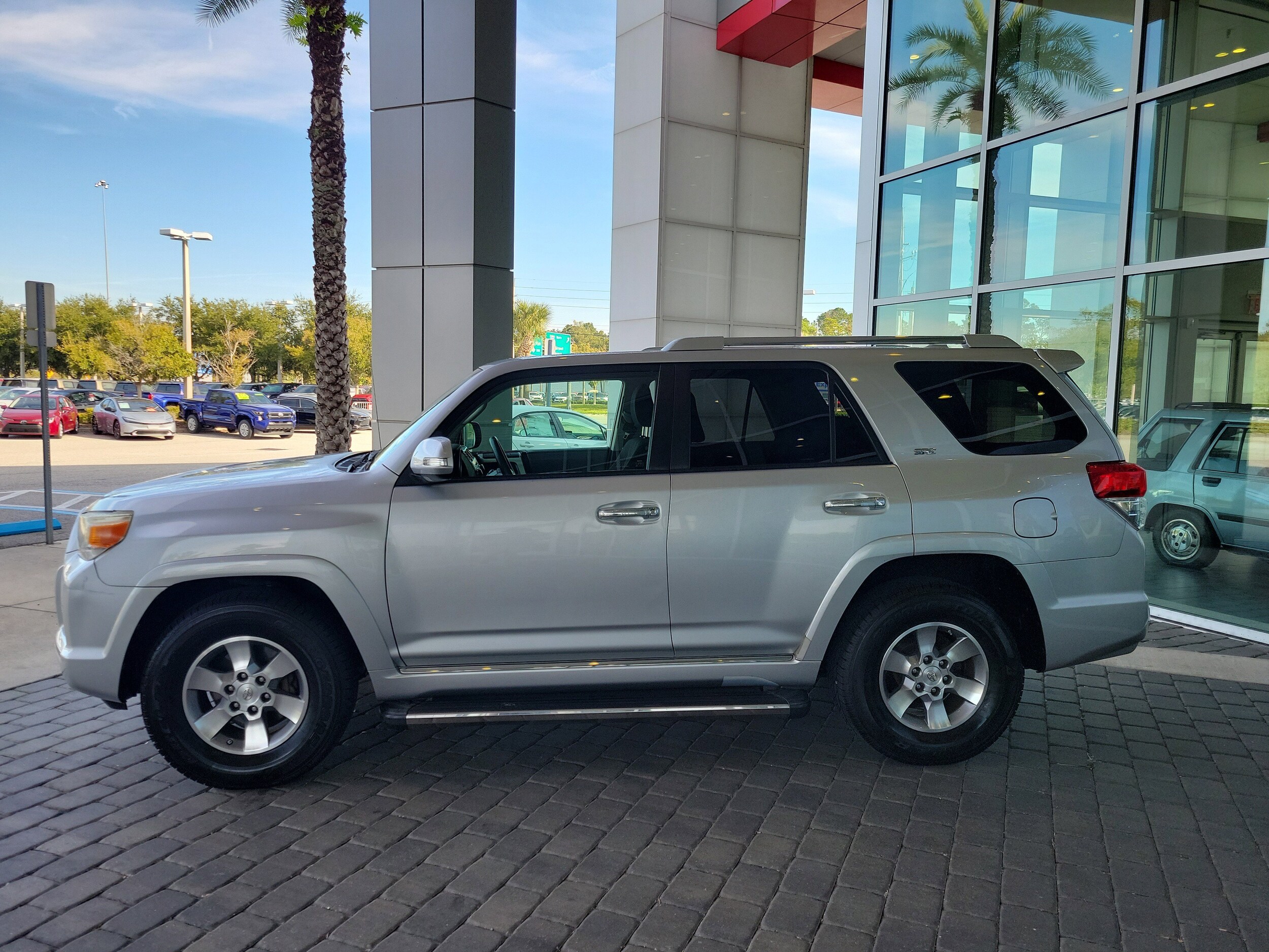 2011 Toyota 4Runner Limited photo 3