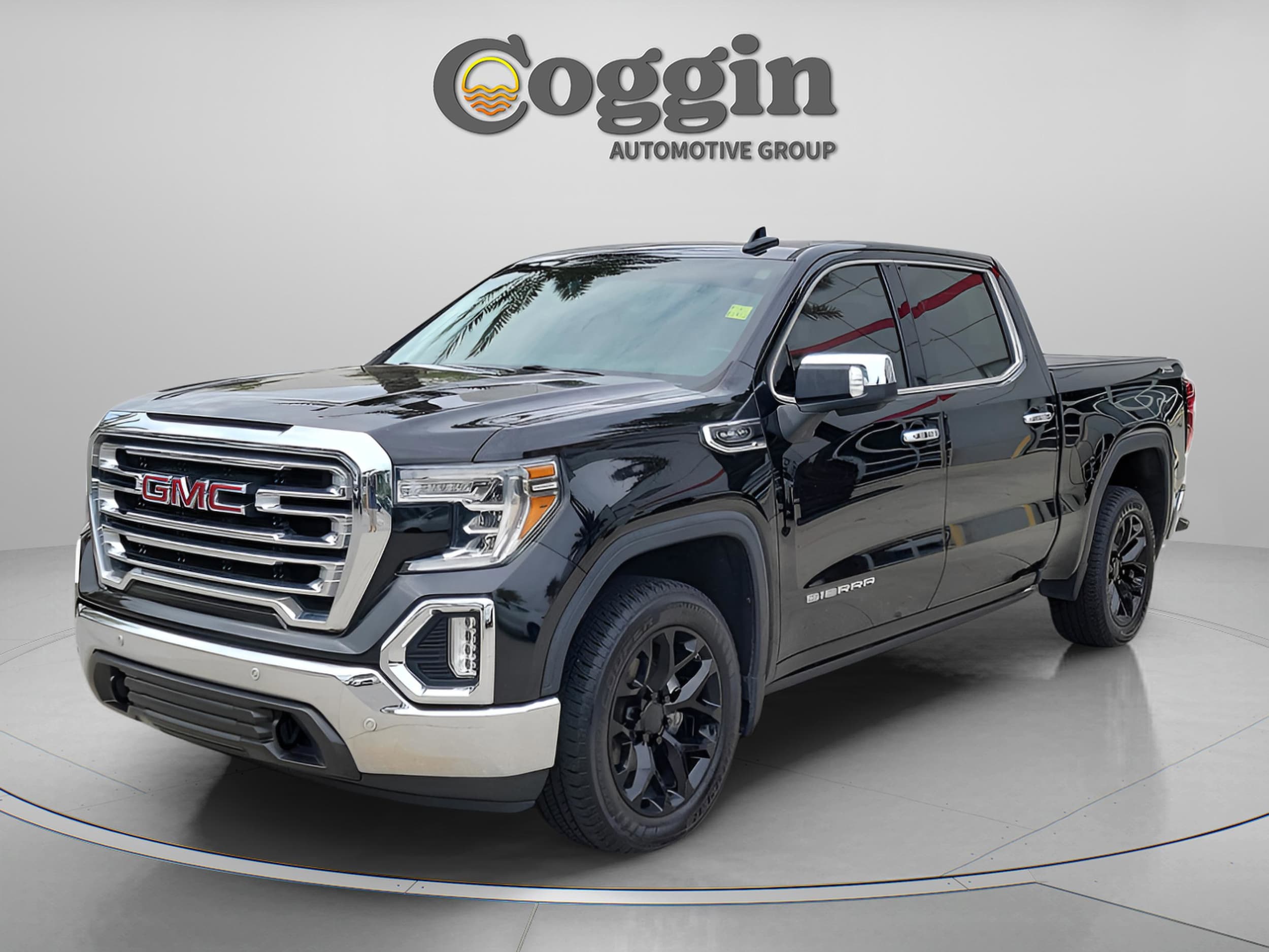 2019 GMC Sierra 4WD Crew Cab Short Box SLT's photo