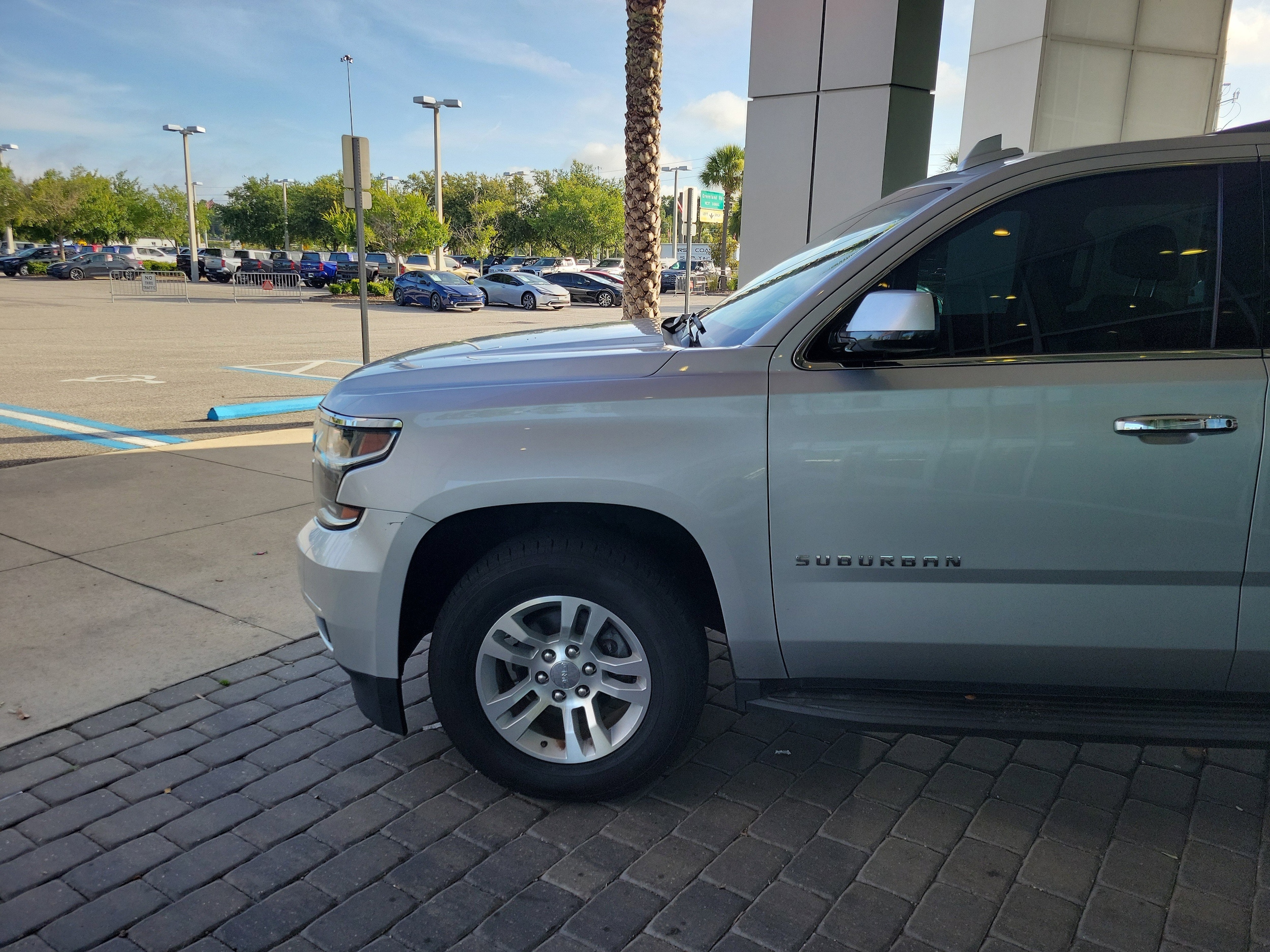 Used 2018 Chevrolet Suburban LS with VIN 1GNSCGKC4JR349862 for sale in Jacksonville, FL