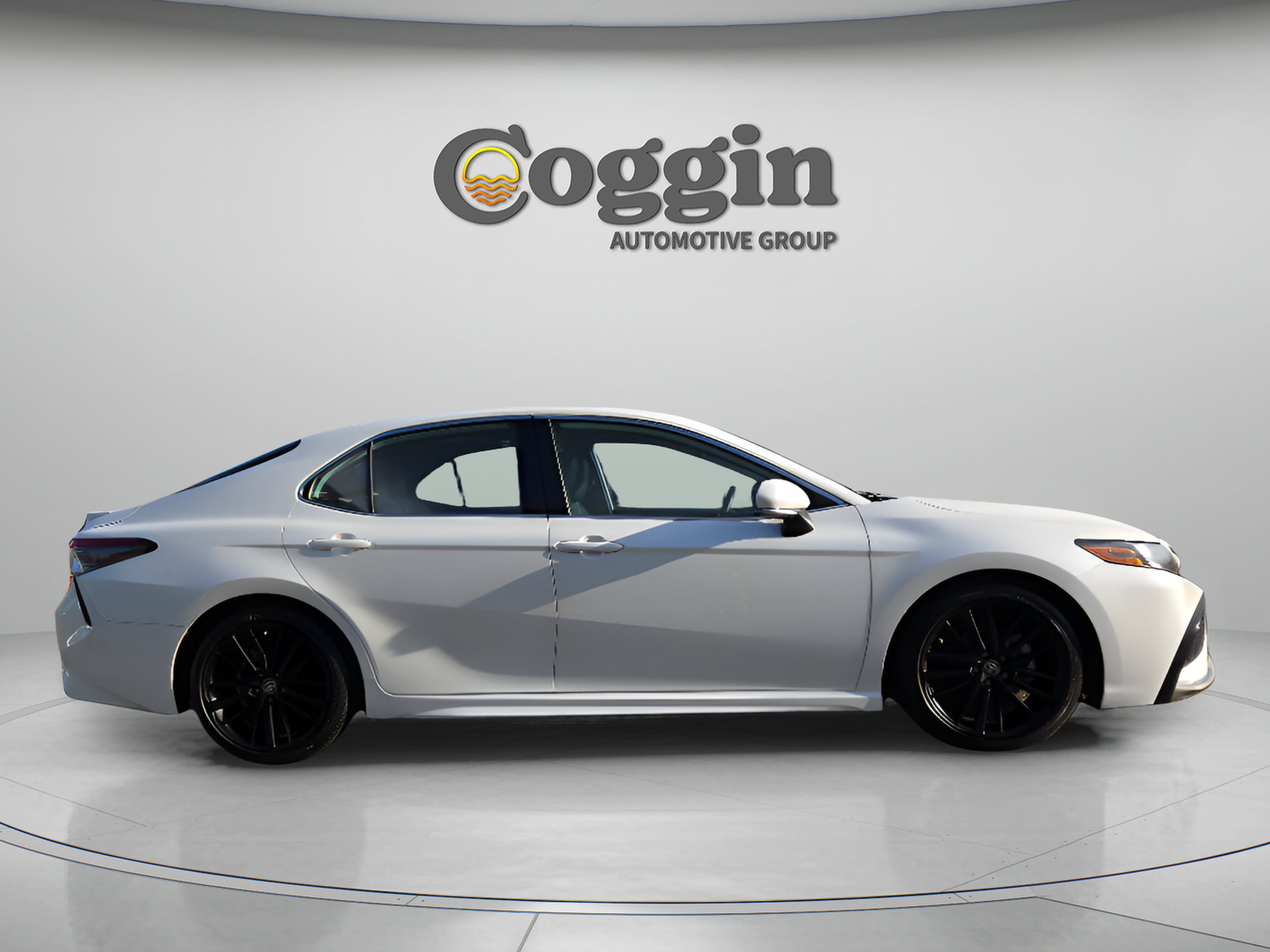 2023 Toyota Camry XSE - Photo 7