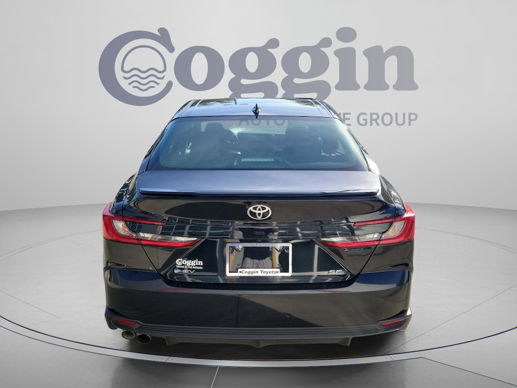 Used 2025 Toyota Camry SE Sedan