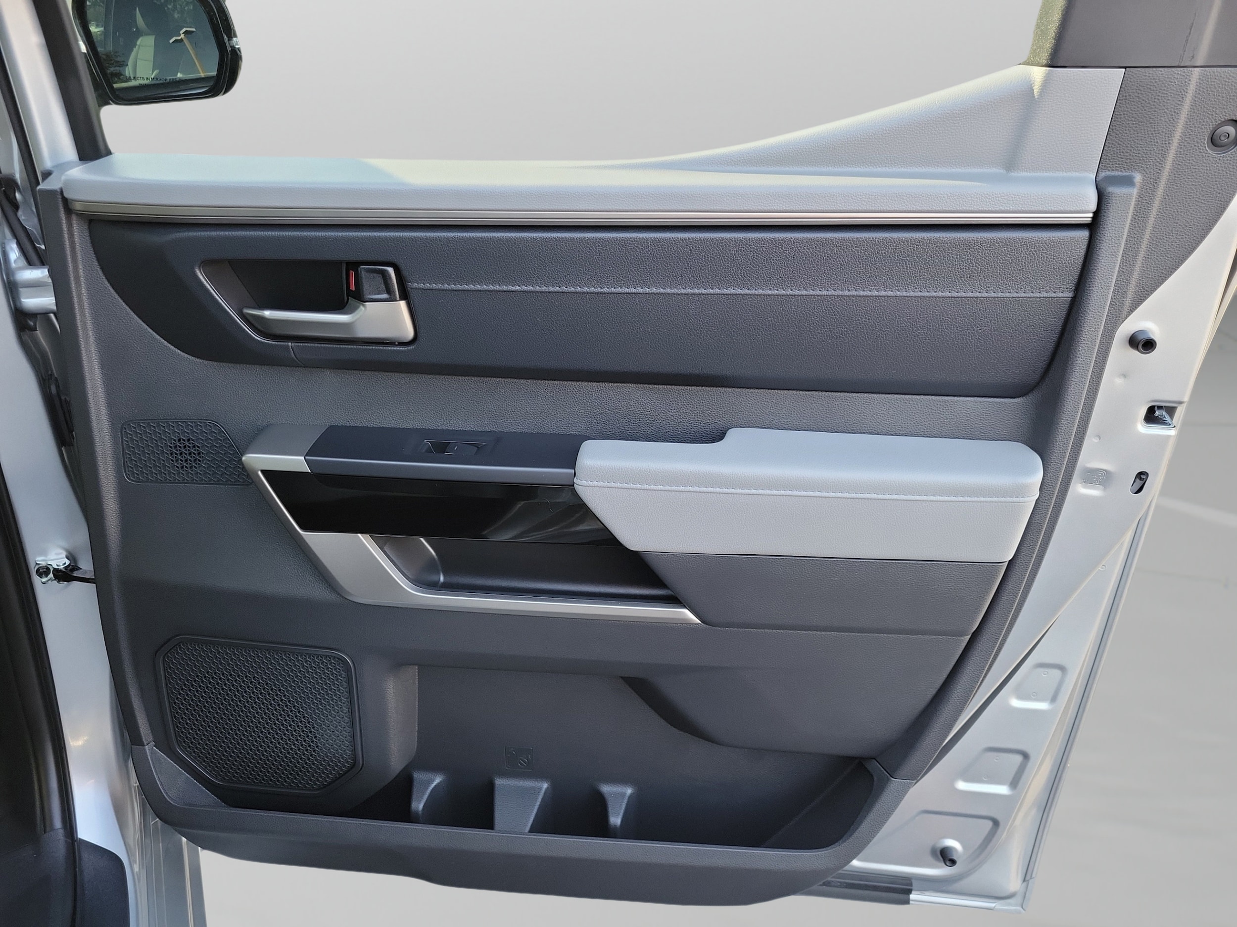 2025 Toyota Tundra Limited - Photo 26