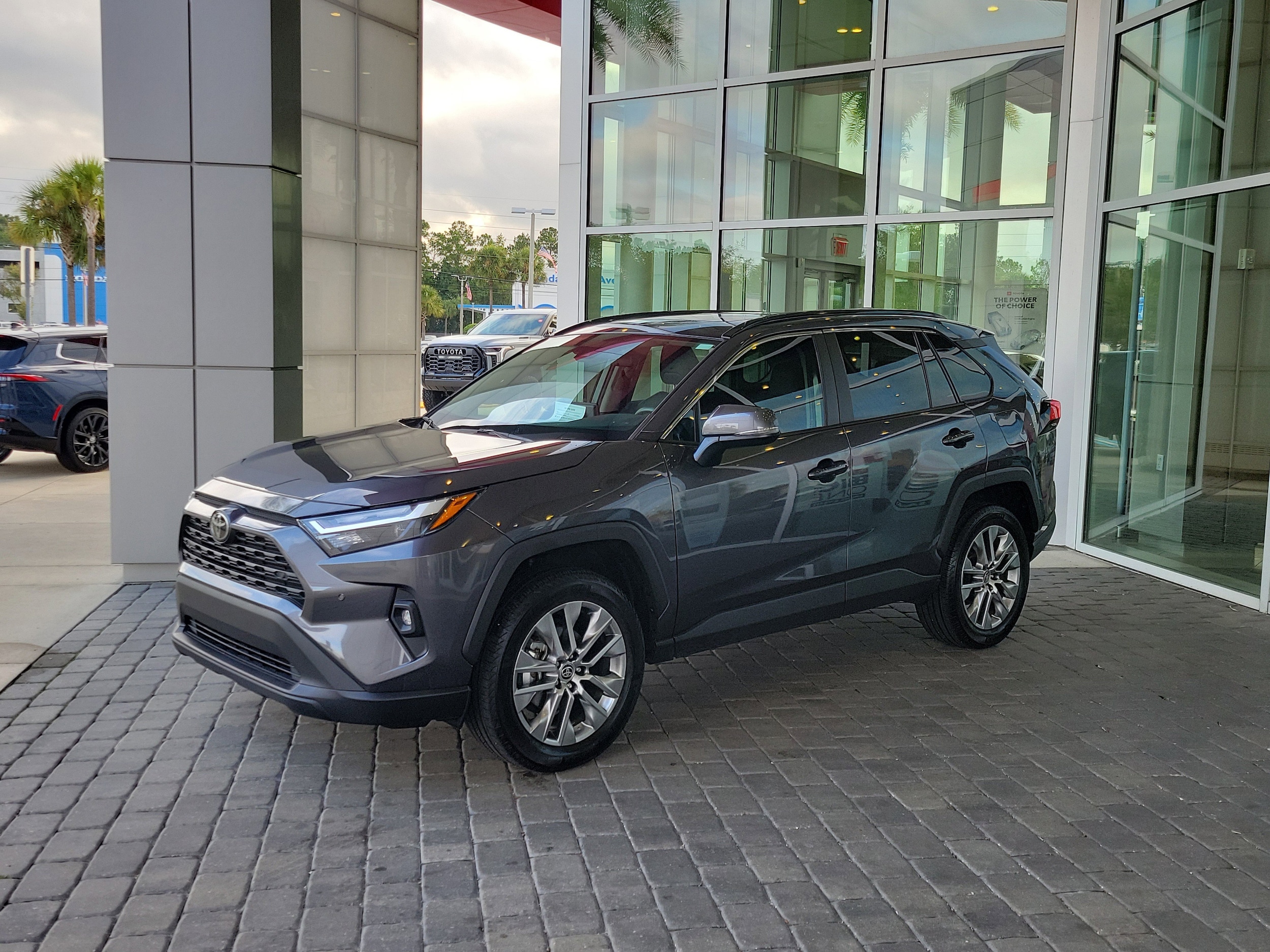 2024 Toyota RAV4 XLE Premium photo 2